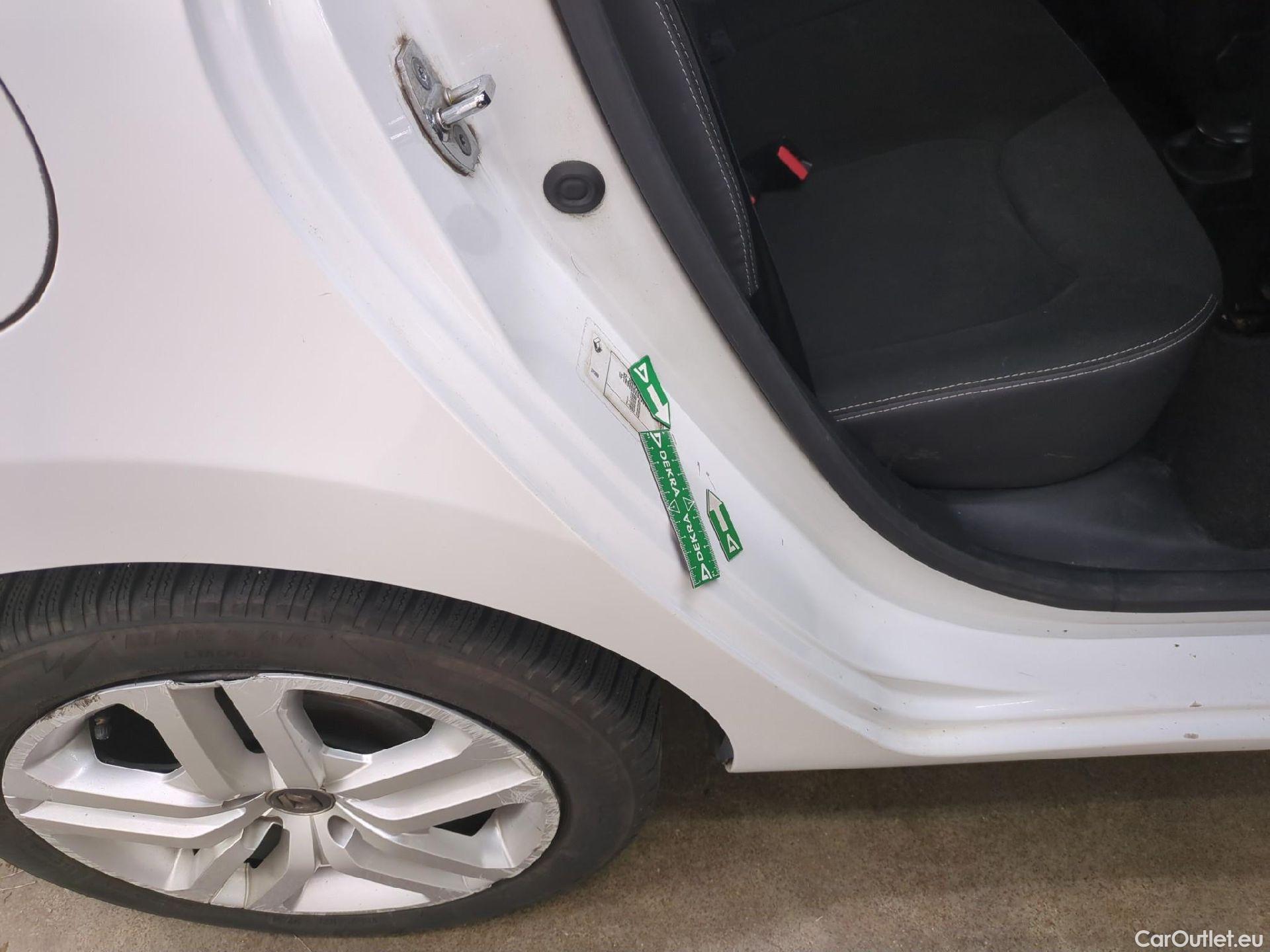  Renault  Clio RENAULT  / 2016 / 5P / Berline &Business TCe 90 #25