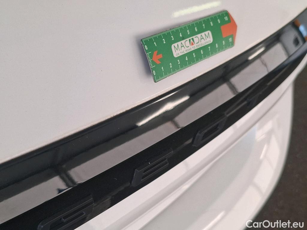  Peugeot  208 PEUGEOT  / 2023 / 5P / Berline PureTech 100 S&S Active #4