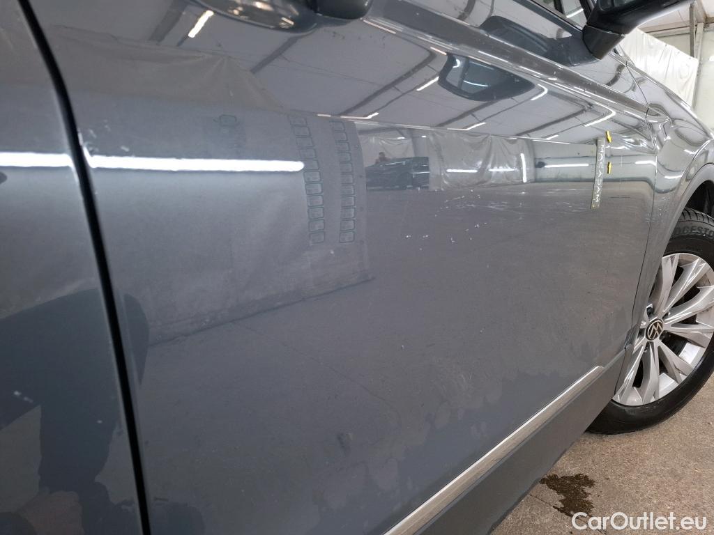  Volkswagen  Tiguan VOLKSWAGEN  / 2020 / 5P / SUV 2.0 TDI 150 DSG7 Life Business #13
