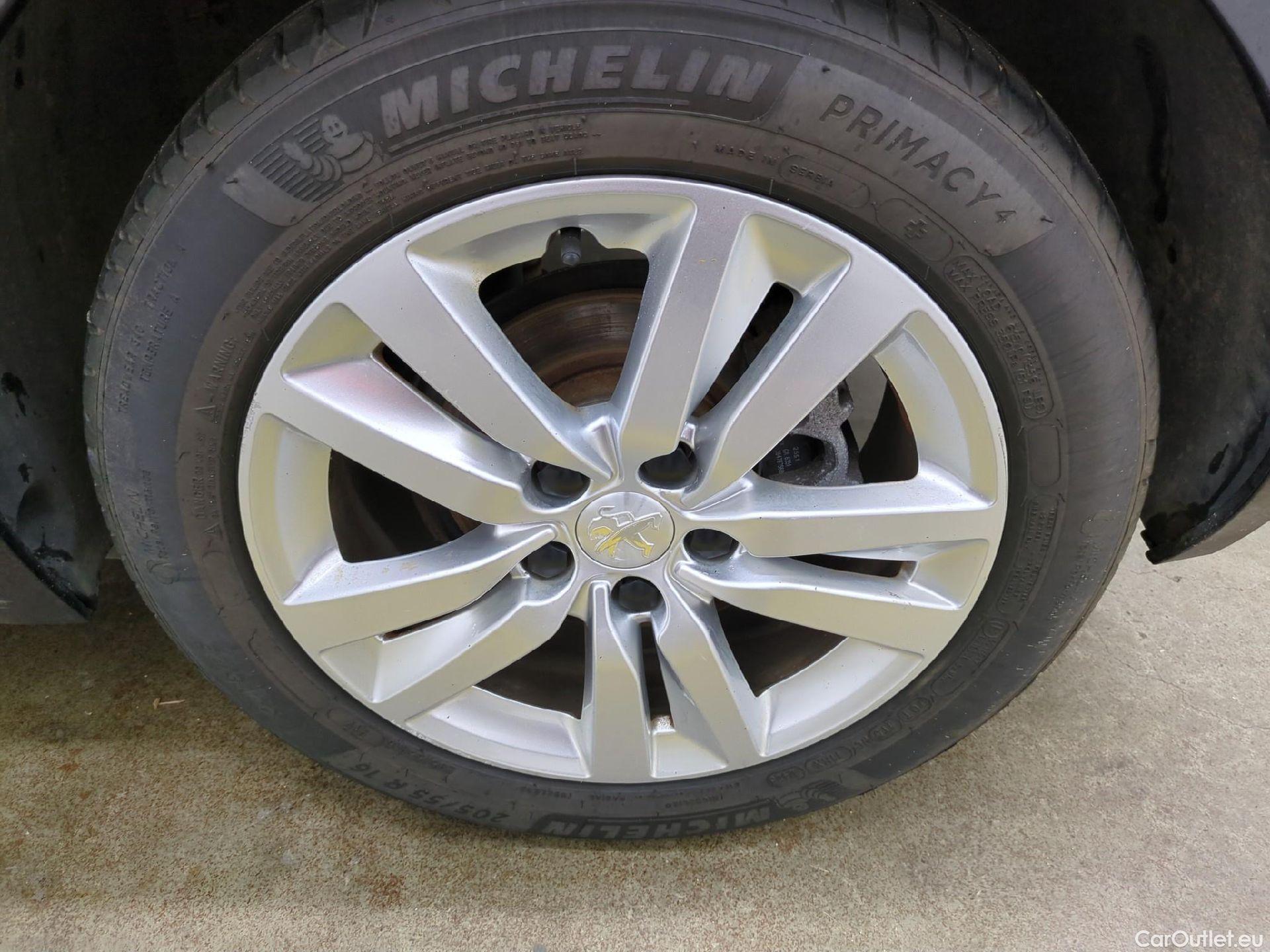  Peugeot  308  Active Business 1.5 HDI 100CV BVM6 E6d #13