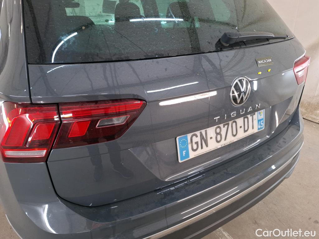  Volkswagen  Tiguan VOLKSWAGEN  / 2020 / 5P / SUV 2.0 TDI 150 DSG7 Life Business #1