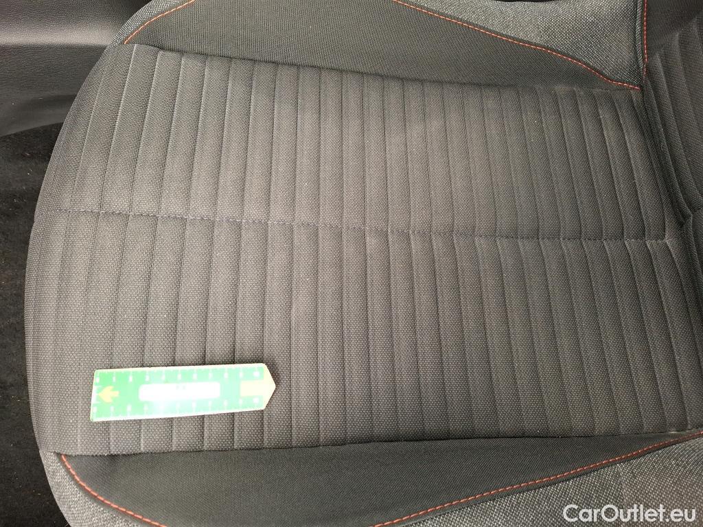  Peugeot  208  Active Business 1.2 PureTech #40