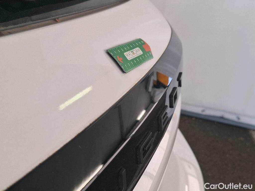  Peugeot  208 PEUGEOT  / 2023 / 5P / Berline PureTech 100 S&S Active #2