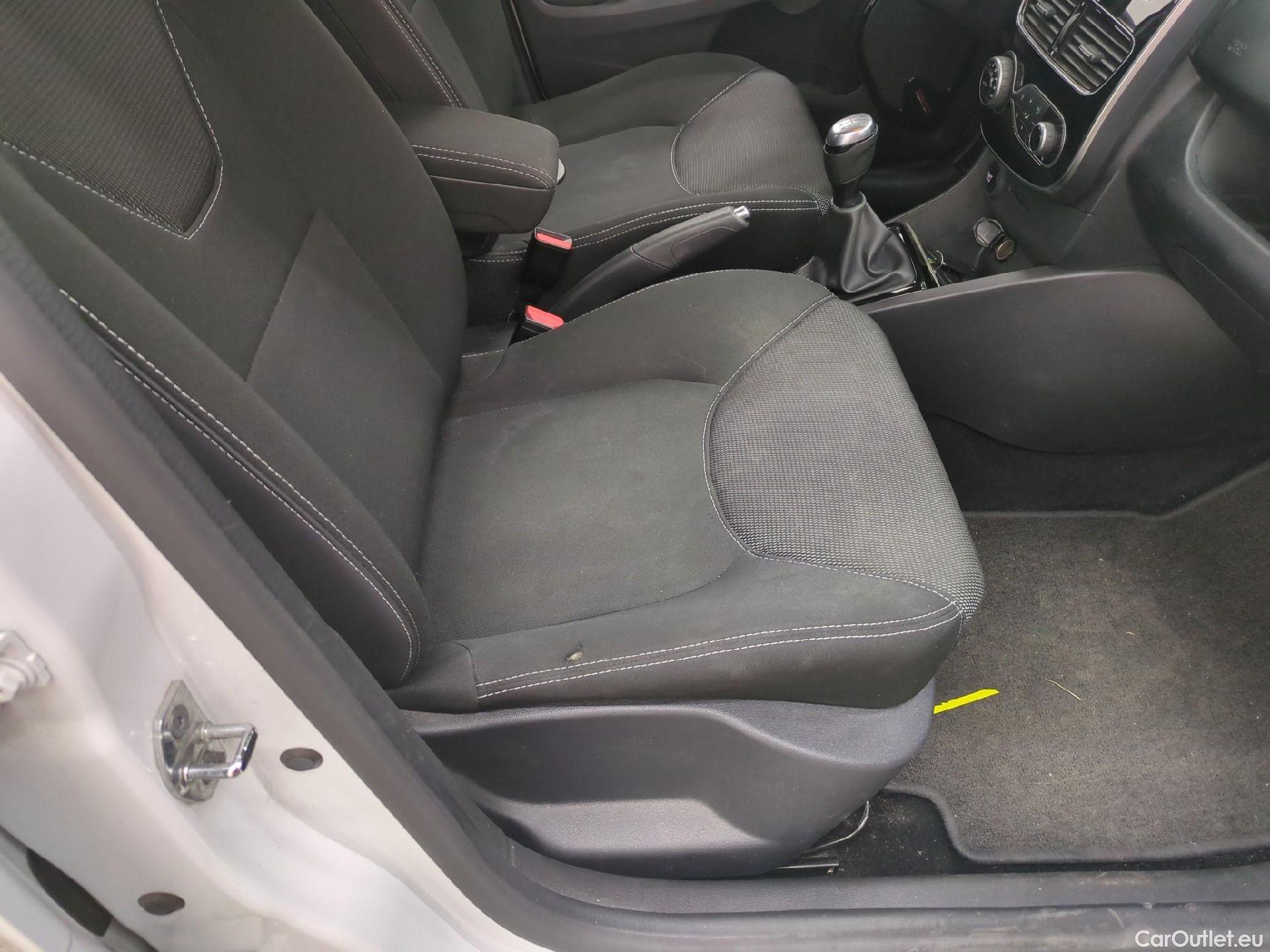  Renault  Clio RENAULT  / 2016 / 5P / Berline &Business TCe 90 #28