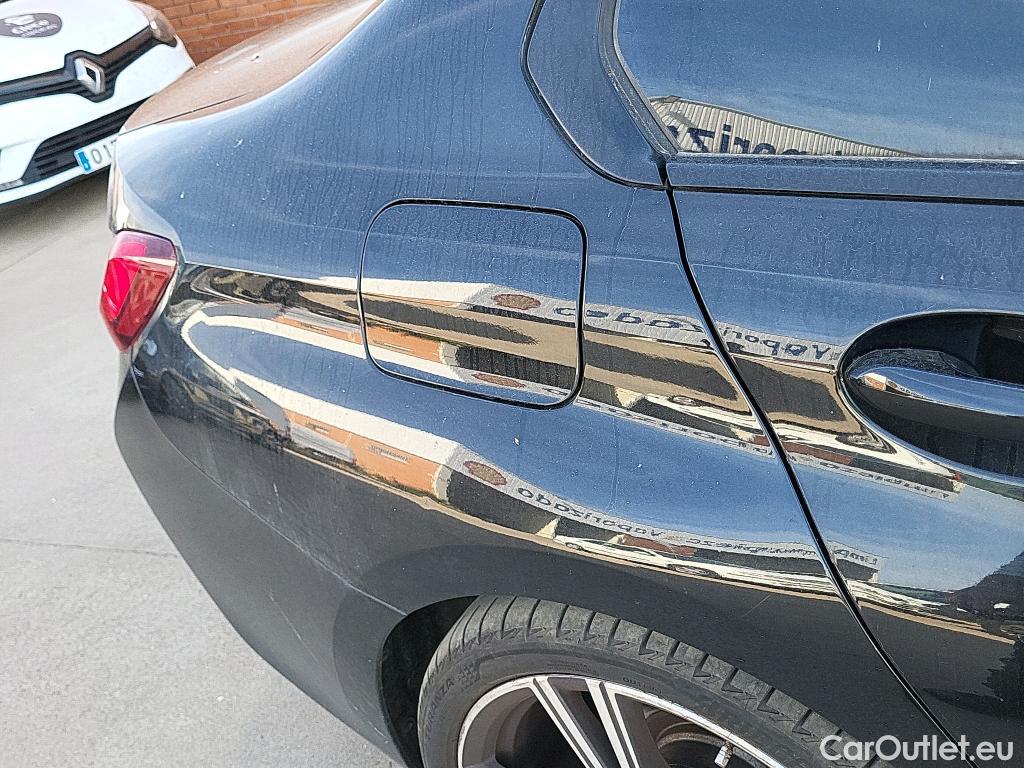  Bmw  Serie 3 BMW  320d Auto. 190 CV #Opcionales 12600€# #19