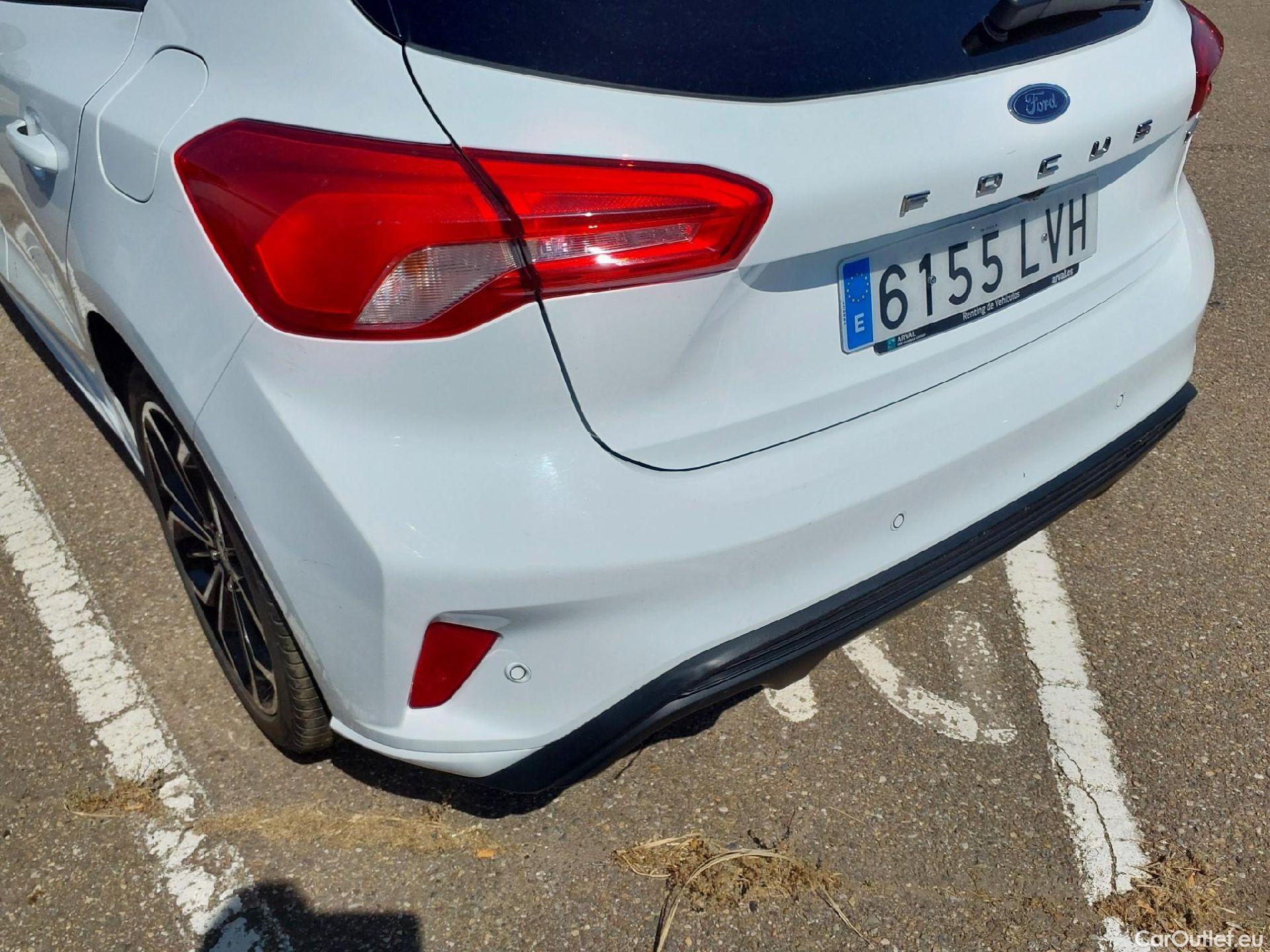  Ford  Focus FORD  / 2018 / 5P / berlina con portón 1.0 Ecoboost MHEV 92kW ST-Line #16