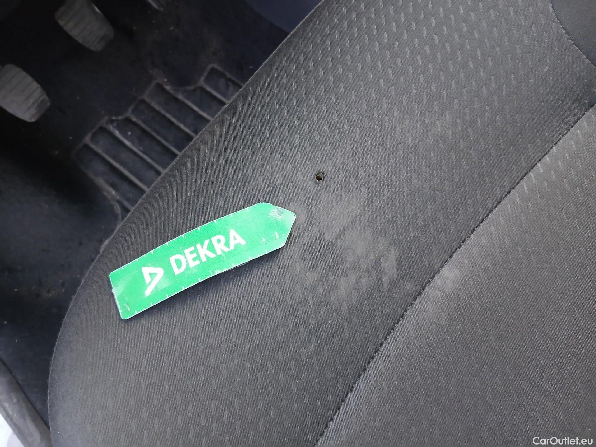  Dacia  Lodgy DACIA  / 2012 / 5P / monovolumen compacto Comfort Blue dCi 70kW (95CV) 7Pl - 18 #52