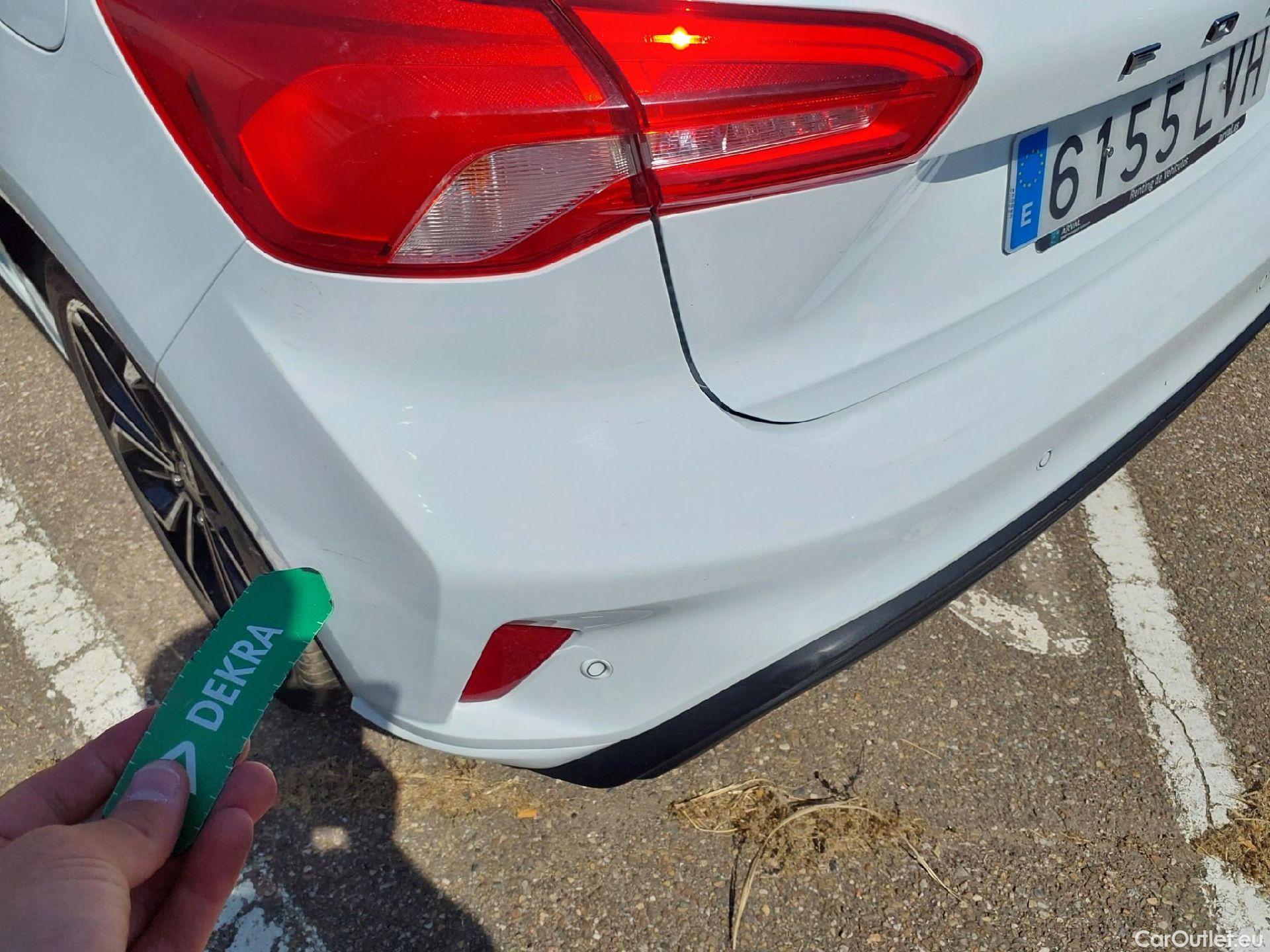  Ford  Focus FORD  / 2018 / 5P / berlina con portón 1.0 Ecoboost MHEV 92kW ST-Line #17