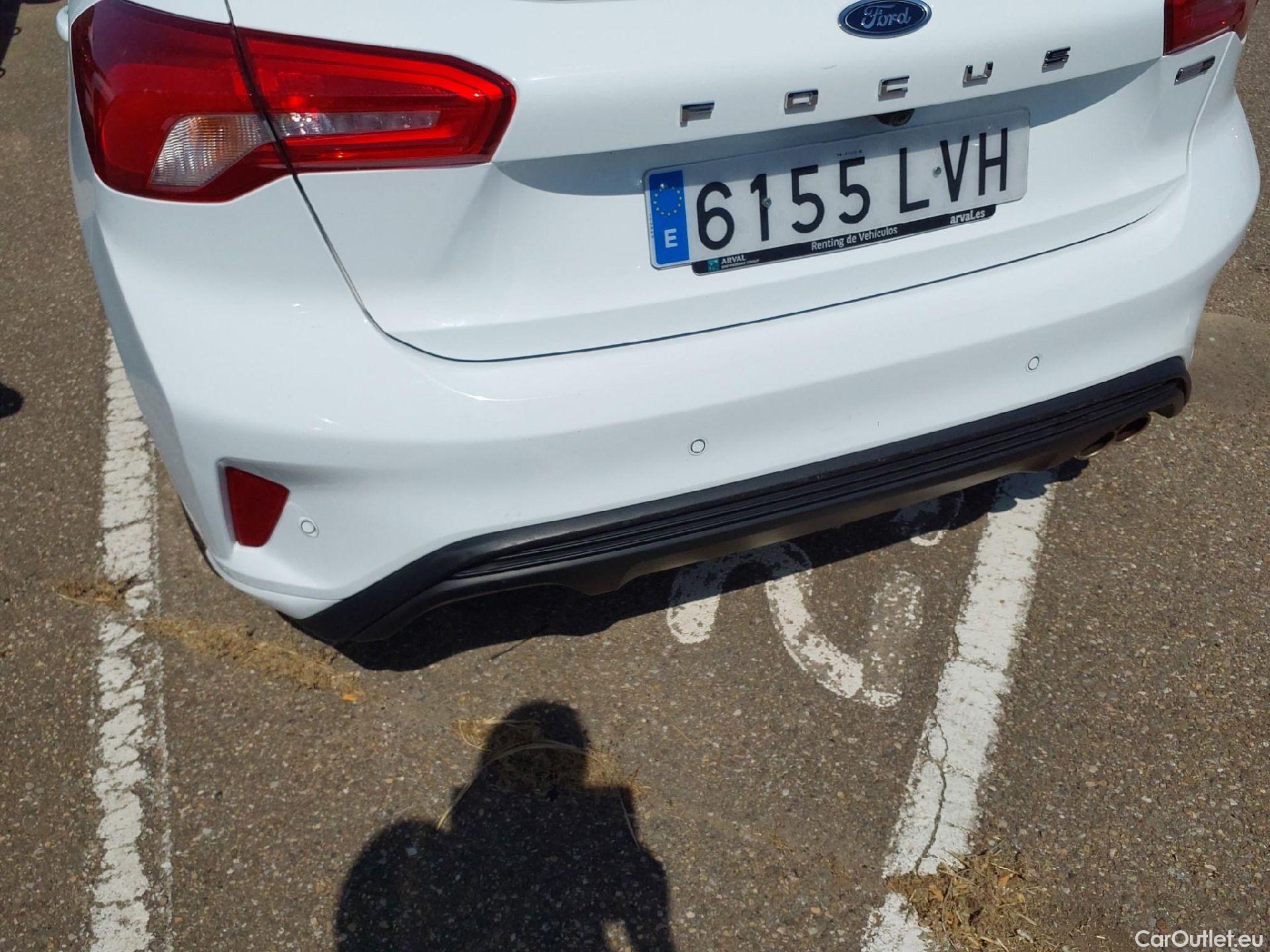  Ford  Focus FORD  / 2018 / 5P / berlina con portón 1.0 Ecoboost MHEV 92kW ST-Line #19