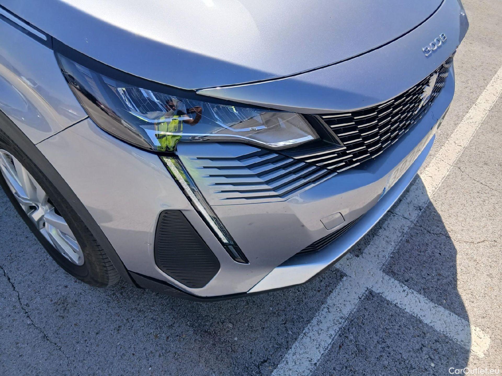  Peugeot  3008 PEUGEOT  / 2020 / 5P / todoterreno 1.5 BlueHDi 96kW Active Pack EAT8 #4
