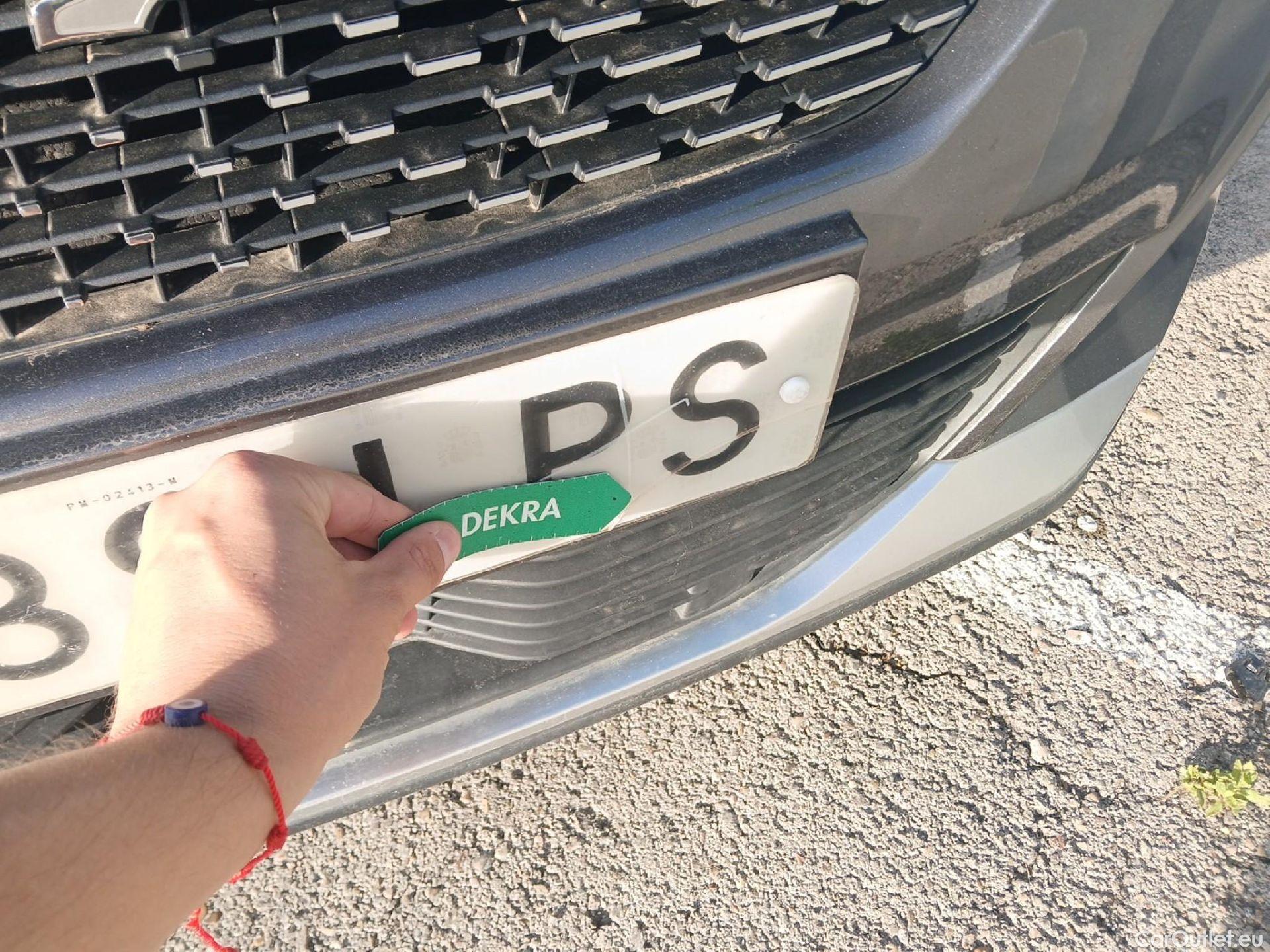  Peugeot  2008 PEUGEOT  / 2019 / 5P / todoterreno Allure Pack Puretech 130 S&S EAT8 (AC2) #16