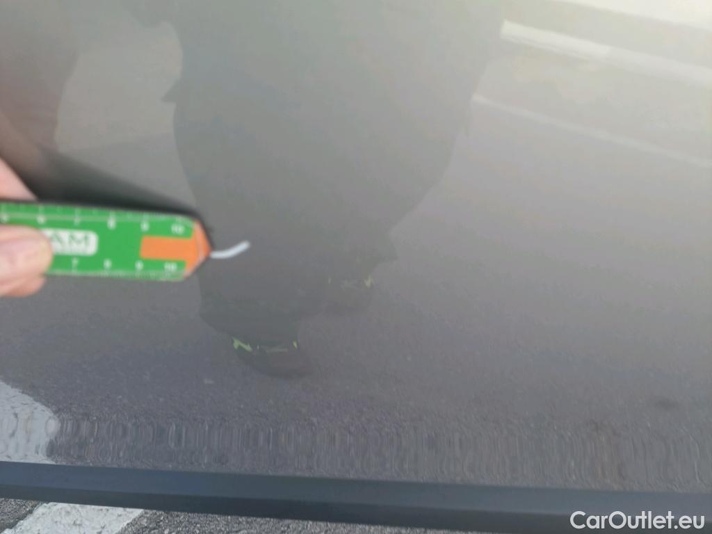  Toyota  C-HR TOYOTA  / 2016 / 5P / todoterreno 1.8 125H Advance (CX) #23
