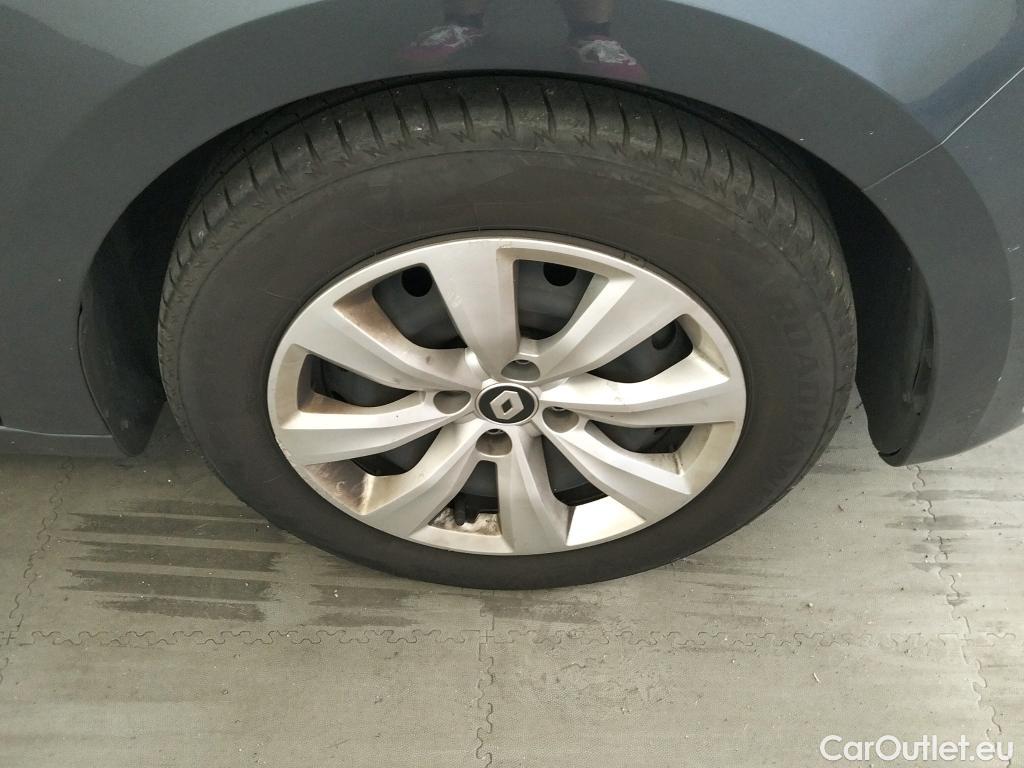  Renault  Clio RENAULT  / 2019 / 5P / berlina con portón Business TCe 67 kW (90CV) #13