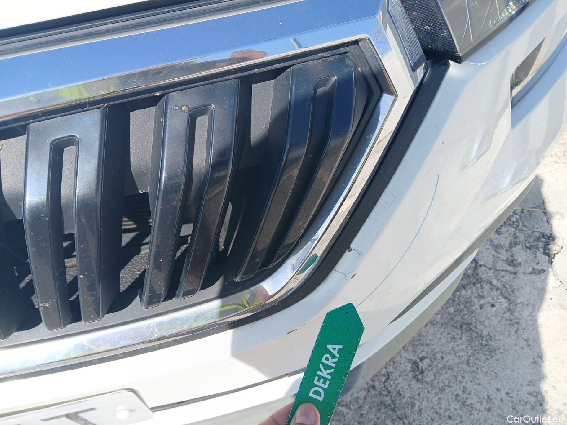  Skoda  KAMIQ SKODA  1.0 TSI 81kW (110CV) DSG Ambition #5