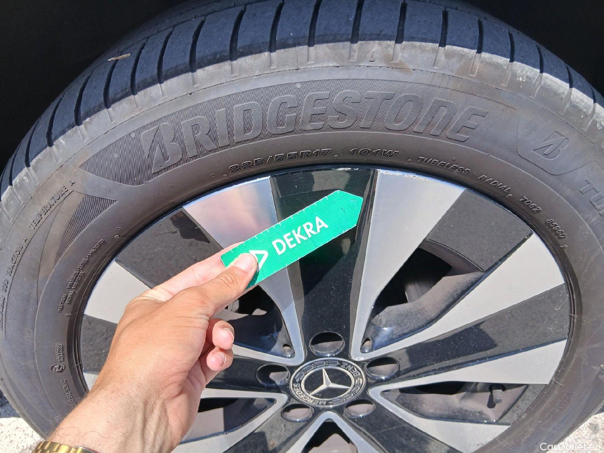  Mercedes  V-Klasse MERCEDES-BENZ Clase V / 2014 / 4P / monovolumen 220 d Clase V Largo #41
