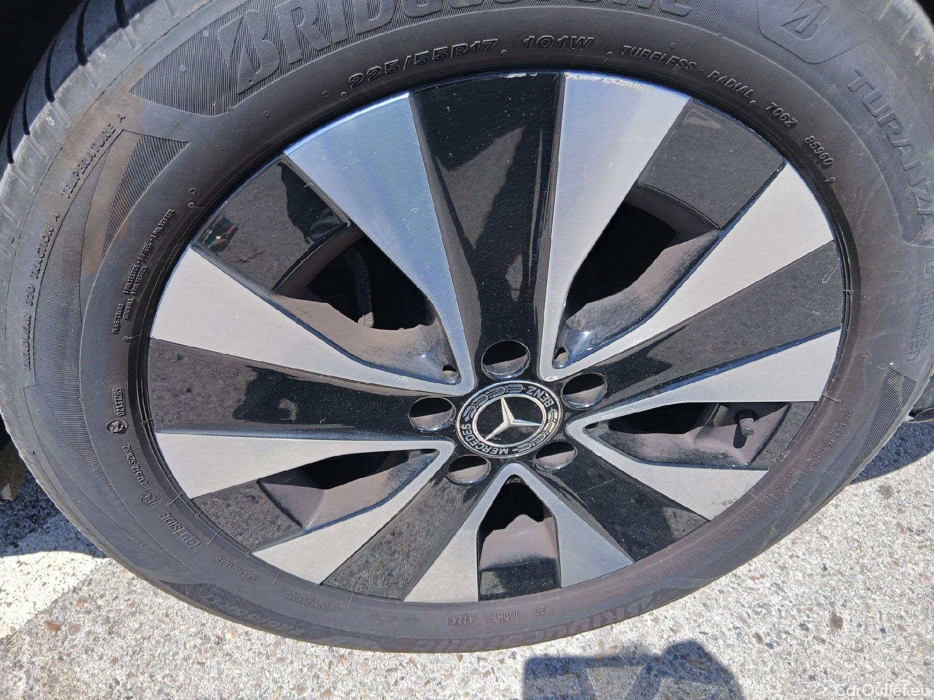  Mercedes  V-Klasse MERCEDES-BENZ Clase V / 2014 / 4P / monovolumen 220 d Clase V Largo #40