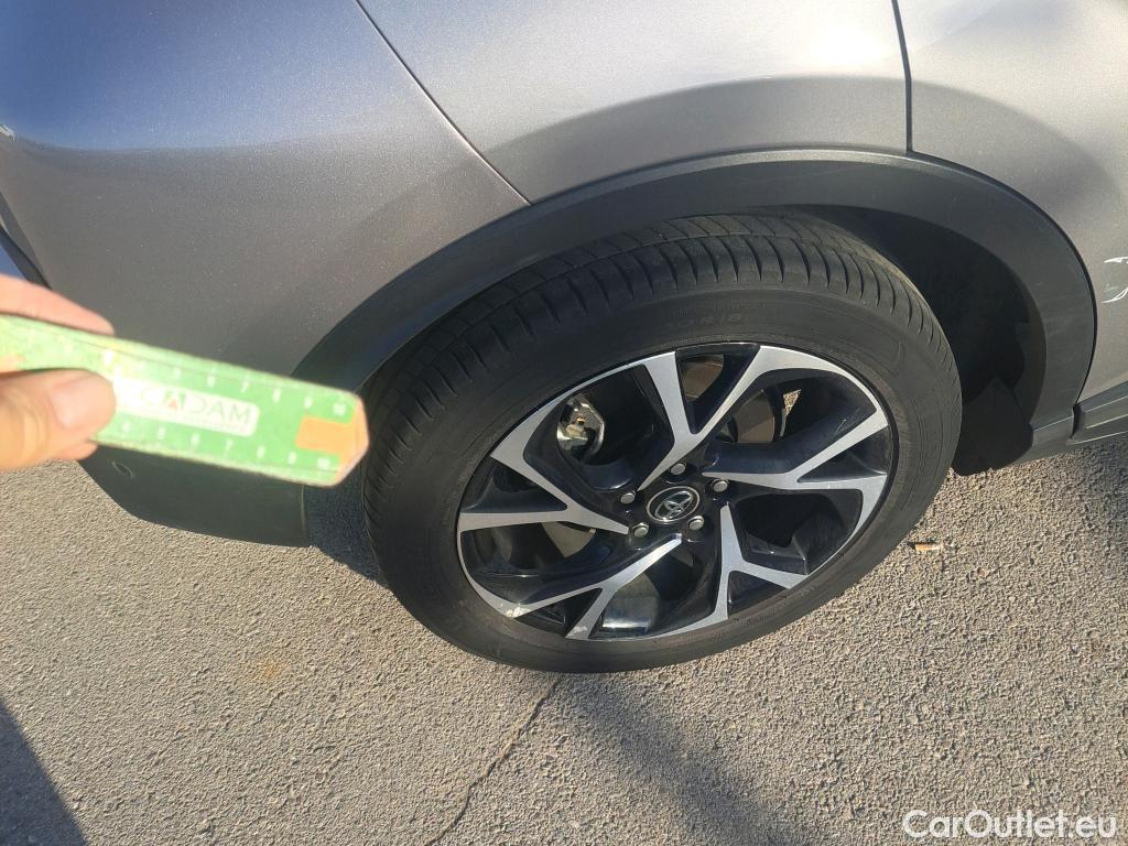  Toyota  C-HR TOYOTA  / 2016 / 5P / todoterreno 1.8 125H Advance (CX) #3