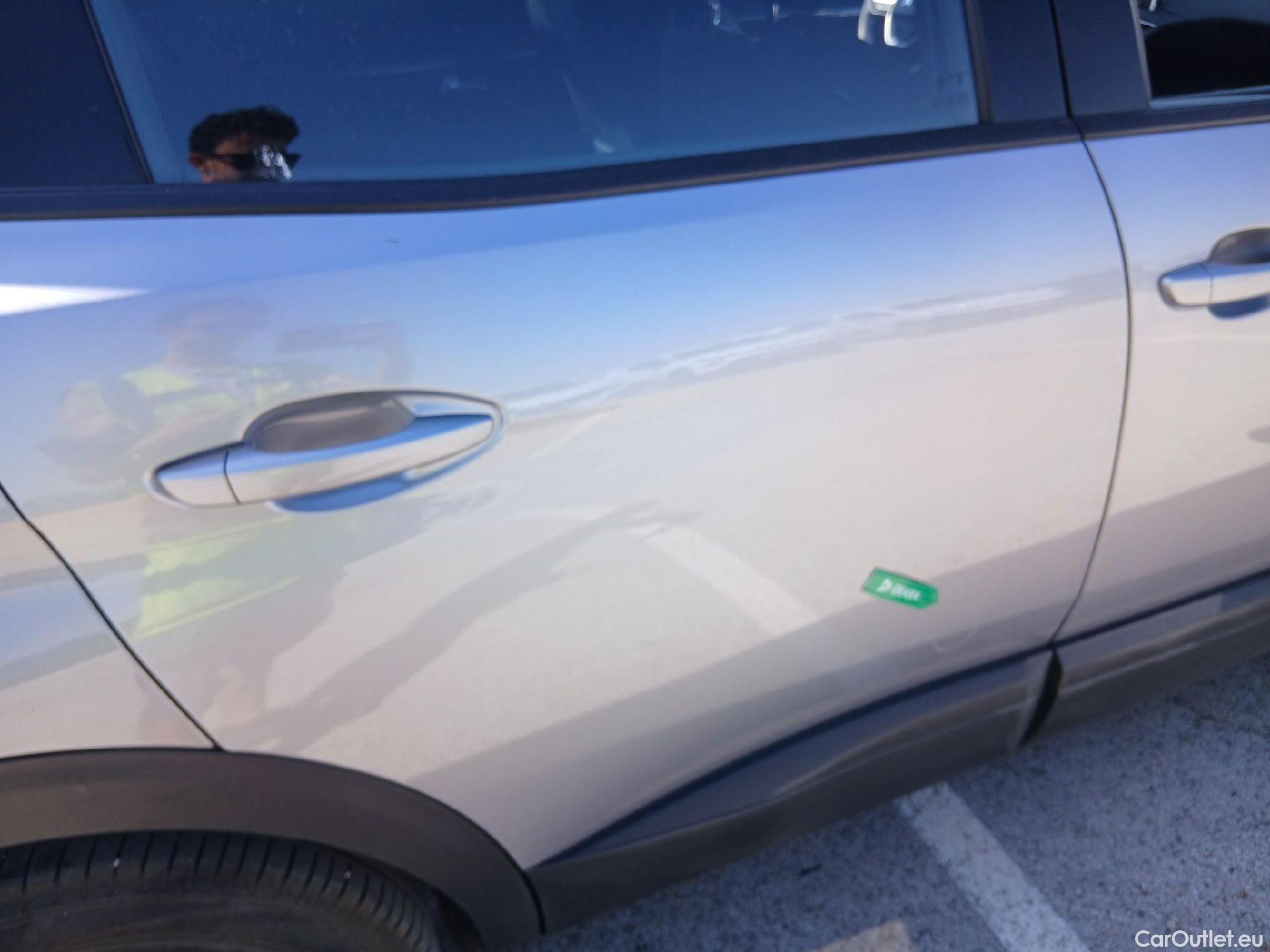 Peugeot  3008 PEUGEOT  / 2020 / 5P / todoterreno 1.5 BlueHDi 96kW Active Pack EAT8 #20