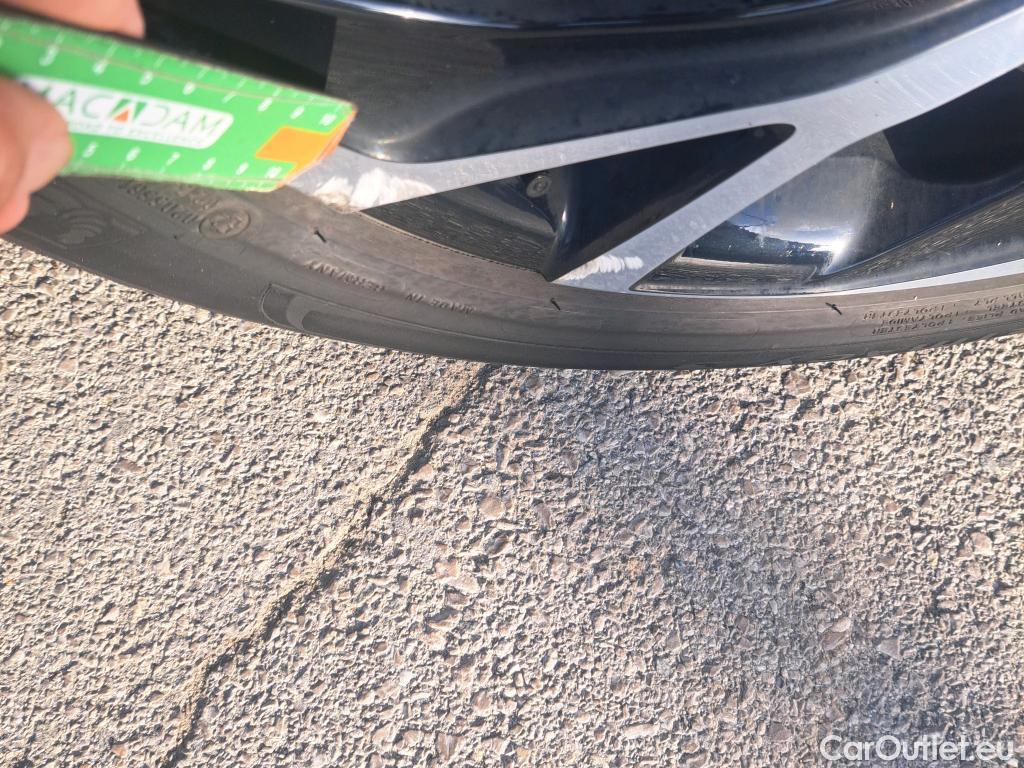  Toyota  C-HR TOYOTA  / 2016 / 5P / todoterreno 1.8 125H Advance (CX) #4