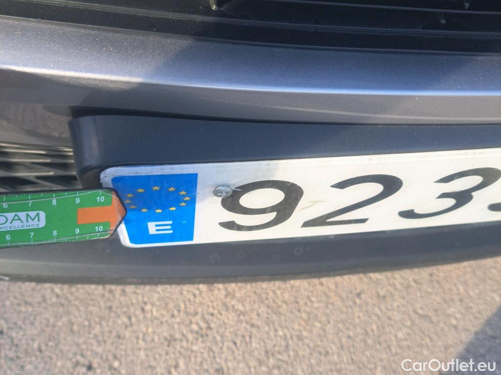  Toyota  C-HR TOYOTA  / 2016 / 5P / todoterreno 1.8 125H Advance (CX) #21