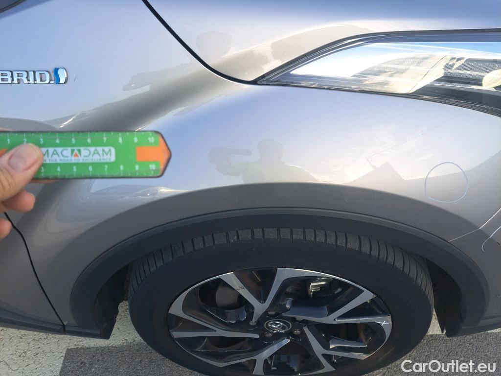 Toyota  C-HR TOYOTA  / 2016 / 5P / todoterreno 1.8 125H Advance (CX) #26