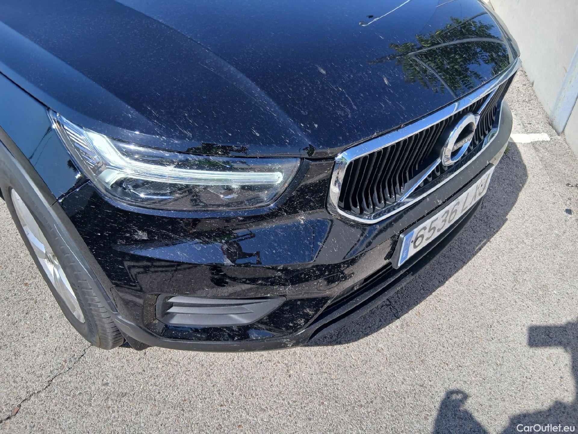  Volvo  XC 40 VOLVO XC40 / 2017 / 5P / todoterreno 1.5 T2 Momentum Core Auto #3