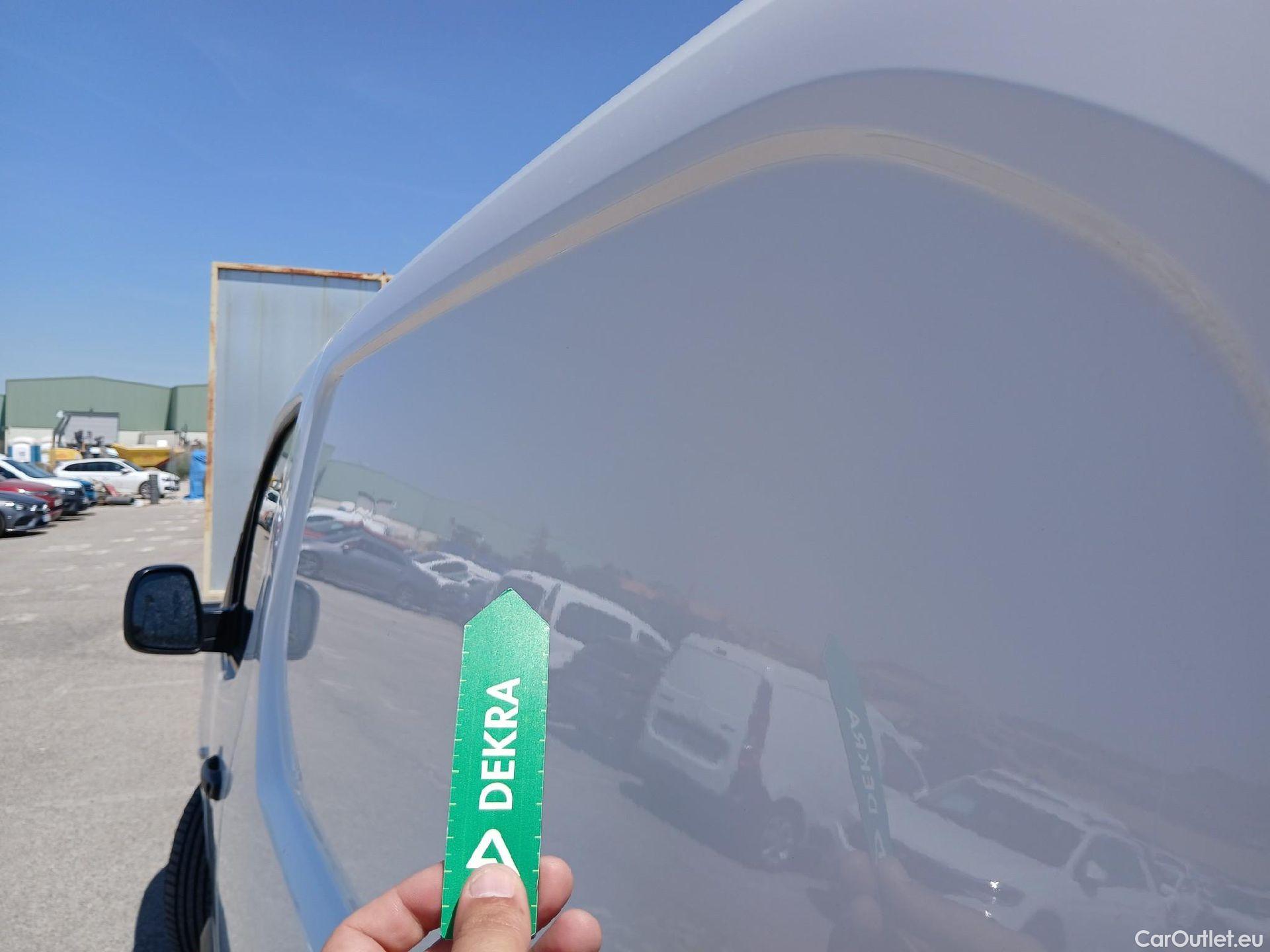  Citroen  Berlingo CITROEN  / 2018 / 3P / furgón derivado de turismo Talla M BlueHDi 100 CONTROL (AC2) #33