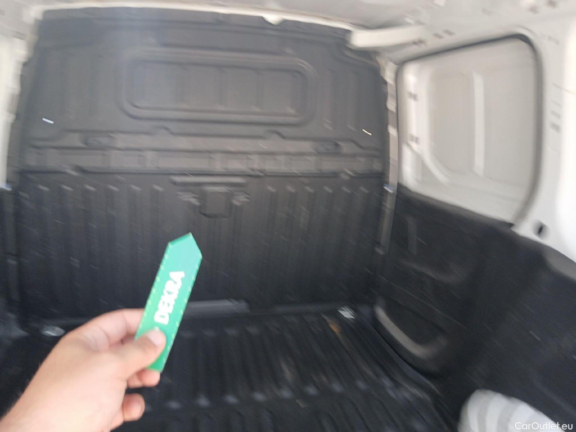  Citroen  Berlingo CITROEN  / 2018 / 3P / furgón derivado de turismo Talla M BlueHDi 100 CONTROL (AC2) #7