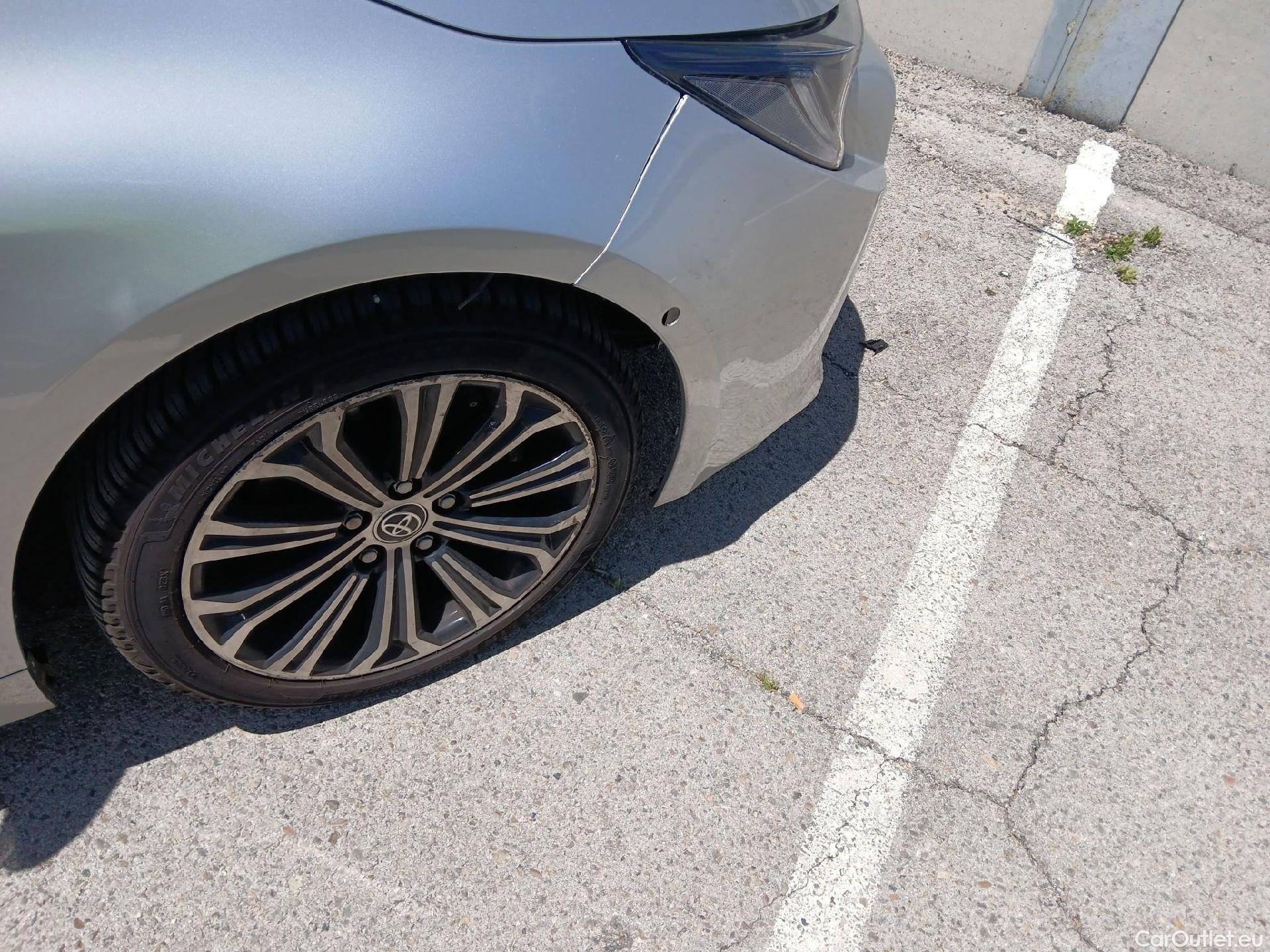  Toyota  Corolla TOYOTA  2.0 180H ADVANCE E-CVT TOURING SPORT 150 CV #18