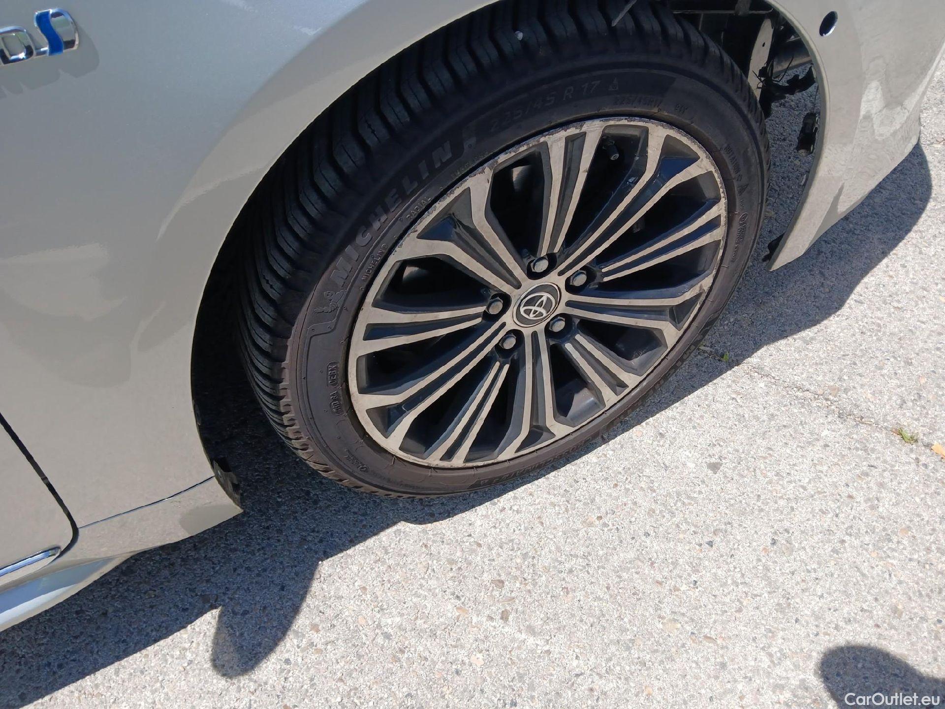  Toyota  Corolla TOYOTA  2.0 180H ADVANCE E-CVT TOURING SPORT 150 CV #39