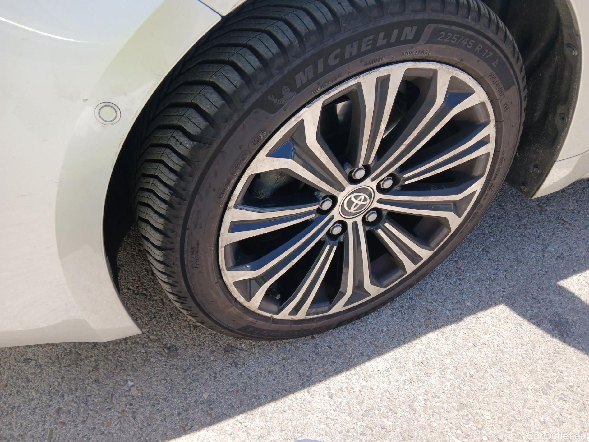  Toyota  Corolla TOYOTA  2.0 180H ADVANCE E-CVT TOURING SPORT 150 CV #21