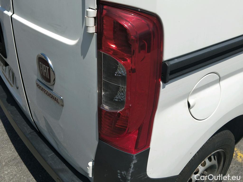  Fiat  Fiorino FIAT  / 2016 / 3P / furgón derivado de turismo Cargo Base 1.3 Mjet 59kW (80CV) E6 #19