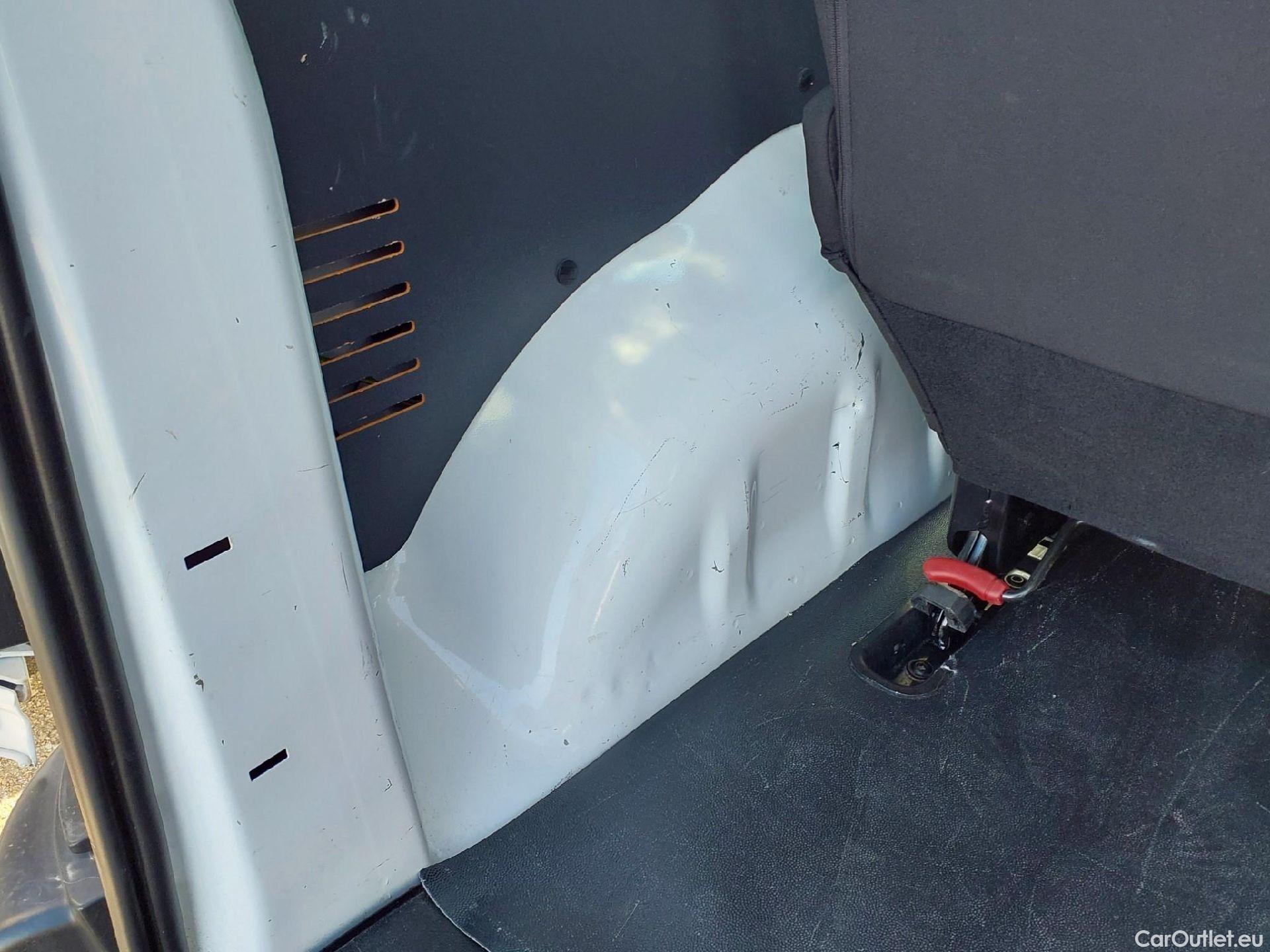  Citroen  Jumpy CITROEN  / 2016 / 4P / combi Combi Talla M BlueHDi 120 S&S Confort #2