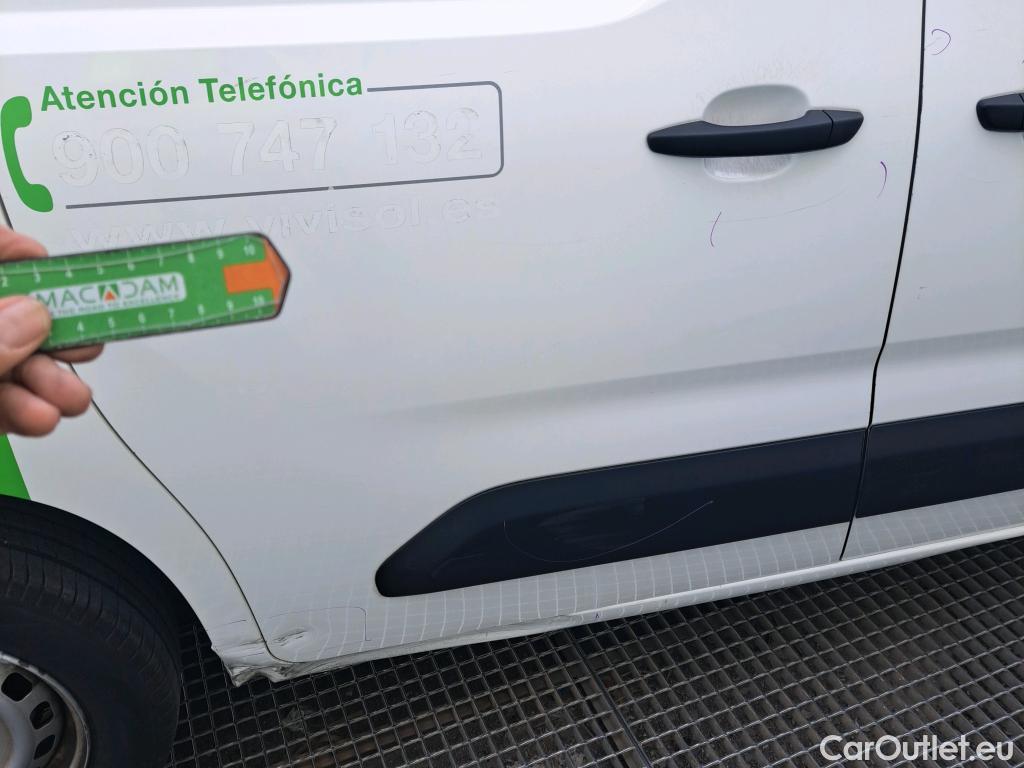  Citroen  Berlingo CITROEN  / 2018 / 4P / furgón derivado de turismo Talla M BlueHDi 100 #17