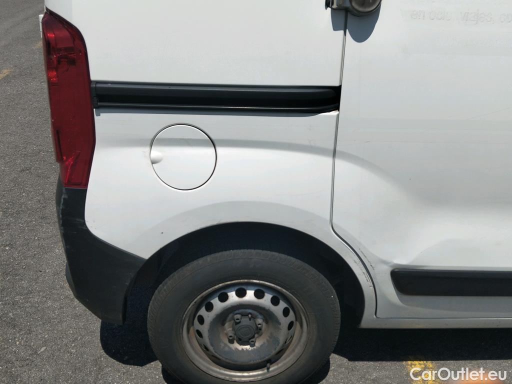 Fiat  Fiorino FIAT  / 2016 / 3P / furgón derivado de turismo Cargo Base 1.3 Mjet 59kW (80CV) E6 #31