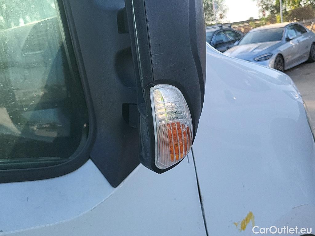 Nissan  NV400 NISSAN  / 2011 / 4P / furgón L2H2 3,5T 2.3dCi 110kW FWD Optima #63
