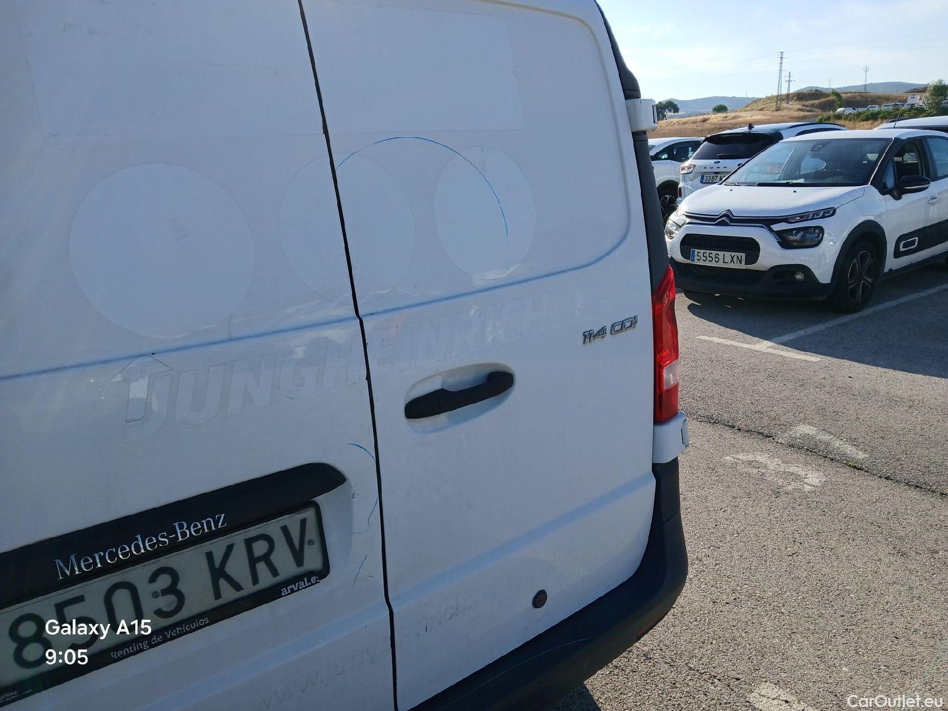  Mercedes  Vito MERCEDES-BENZ  / 2014 / 4P / furgón 114 CDI Larga #23