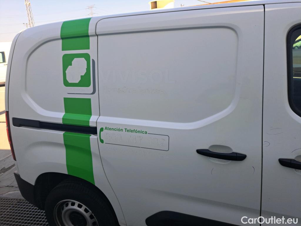  Citroen  Berlingo CITROEN  / 2018 / 4P / furgón derivado de turismo Talla M BlueHDi 100 #31
