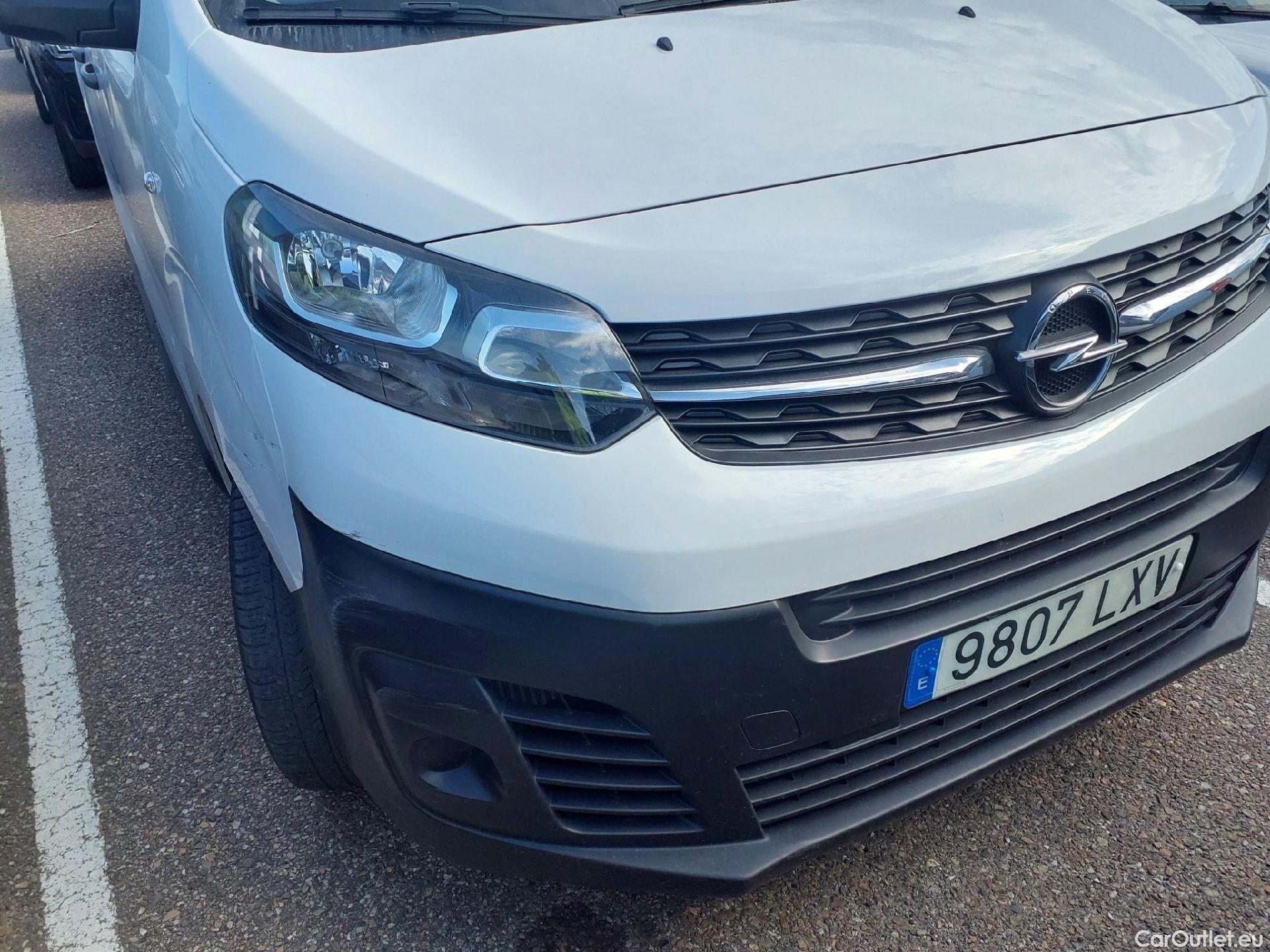  Opel  Vivaro OPEL  / 2019 / 4P / furgón 1.5 Diésel 74kW (100CV) M Std Express #39