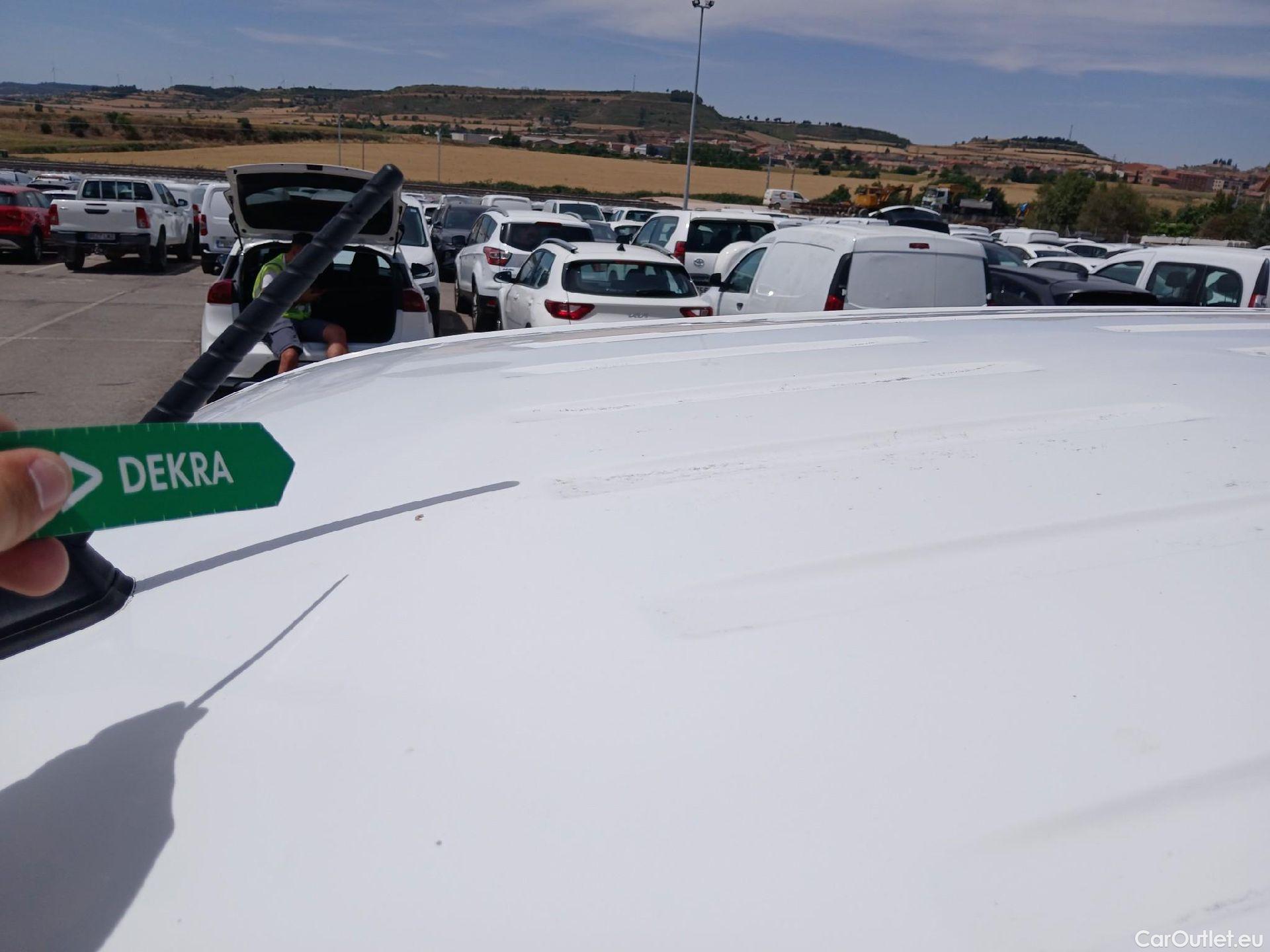  Peugeot  Partner PEUGEOT  / 2018 / 3P / furgón derivado de turismo Pro Standard 600kg BlueHDi 73kW (AC) #84