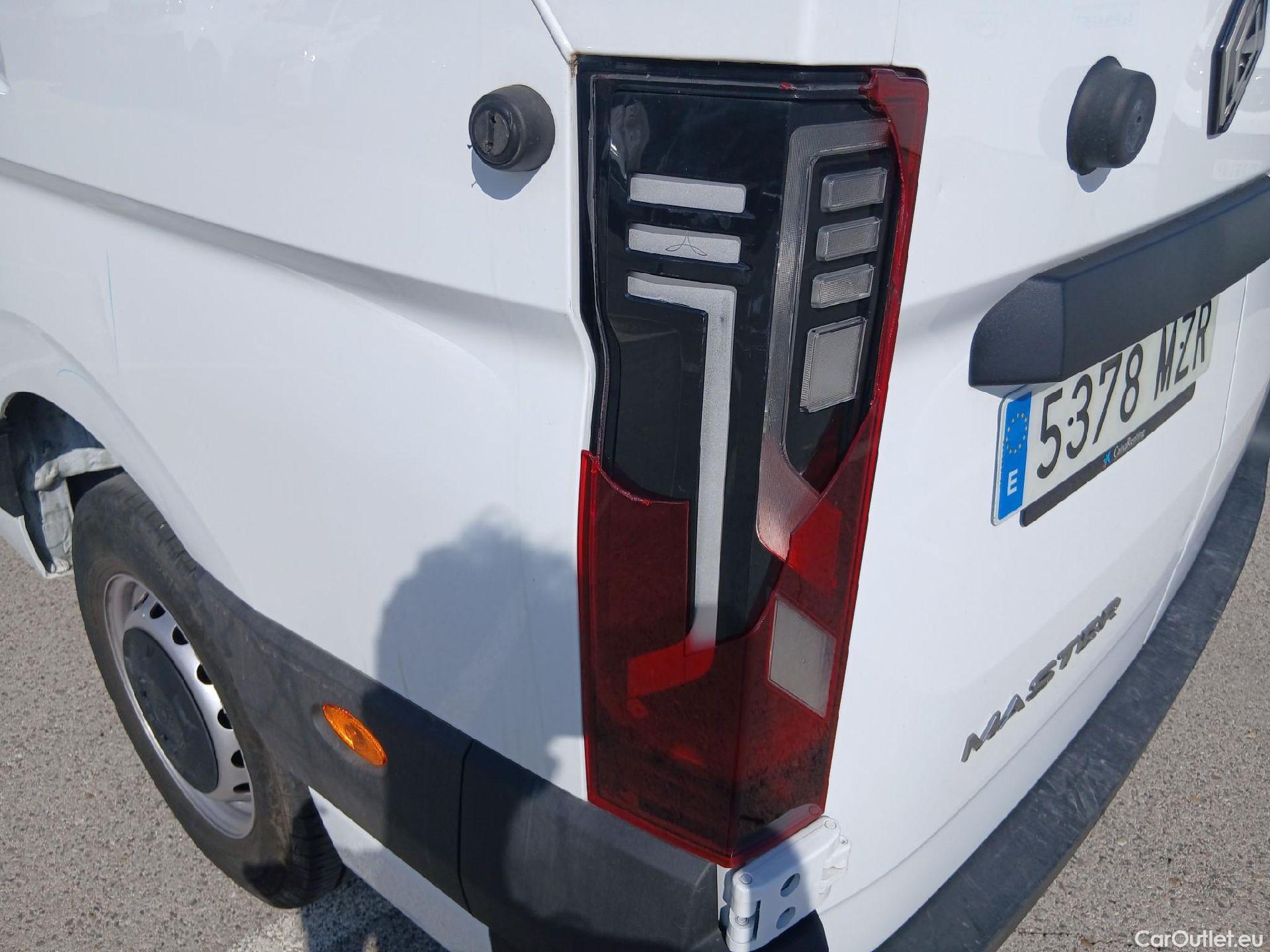 Renault  Master  IV Hochraum 3 5t L3H2 130 BLUE dCi 2.0 dCi 130CV MT6 6E #14