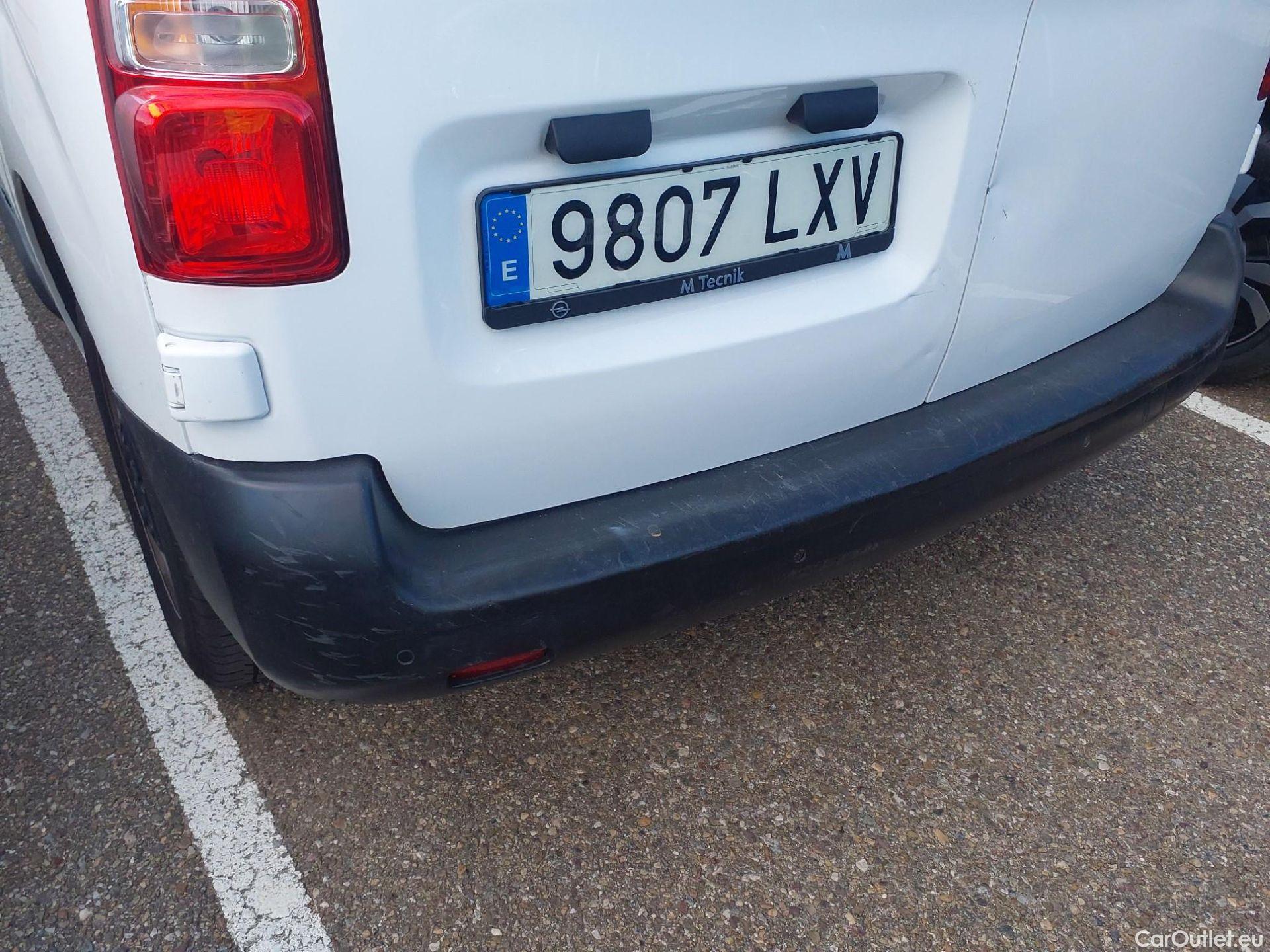  Opel  Vivaro OPEL  / 2019 / 4P / furgón 1.5 Diésel 74kW (100CV) M Std Express #18