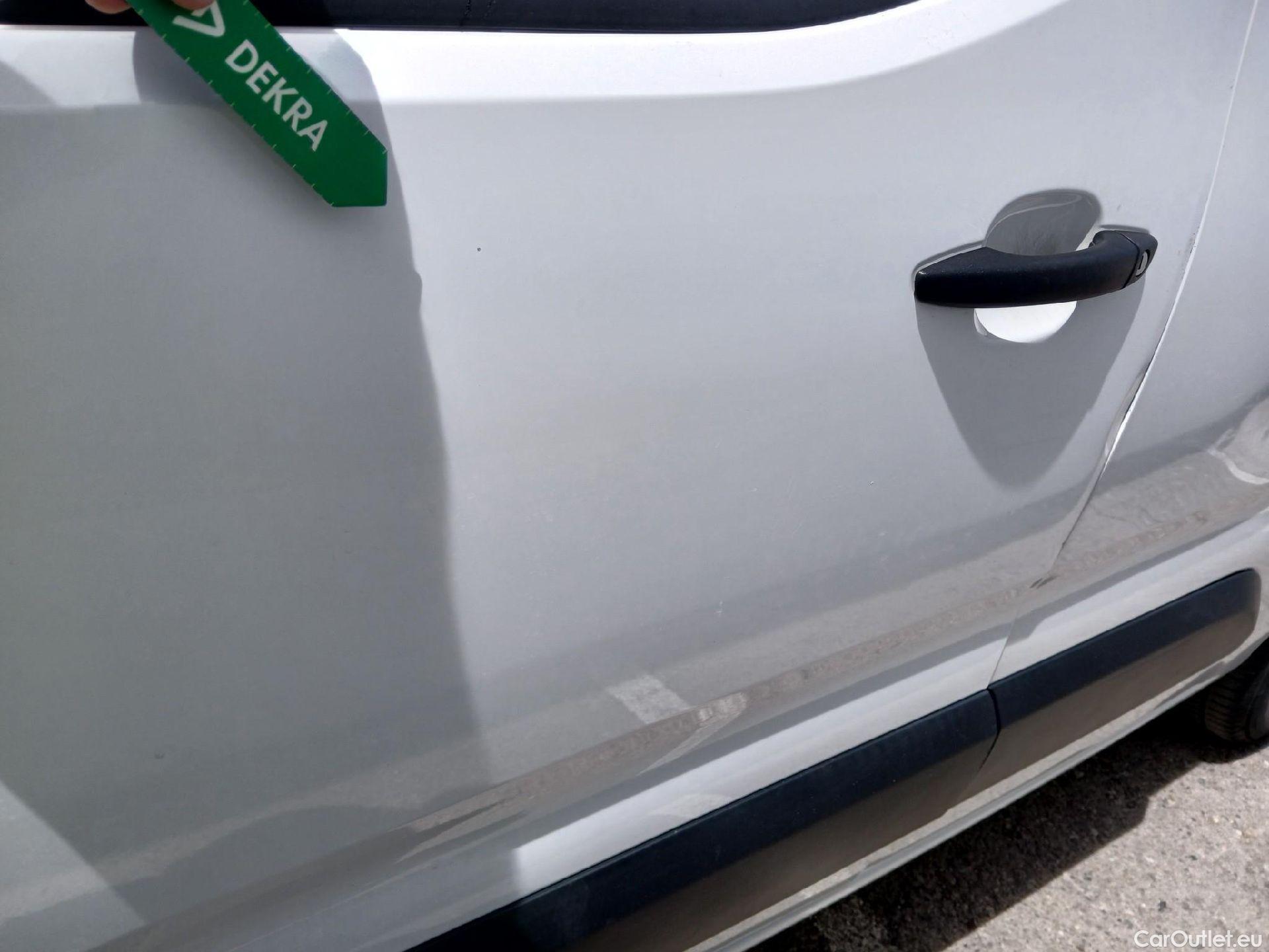  Peugeot  Partner PEUGEOT  / 2018 / 3P / furgón derivado de turismo Pro Standard 600kg BlueHDi 73kW (AC) #43