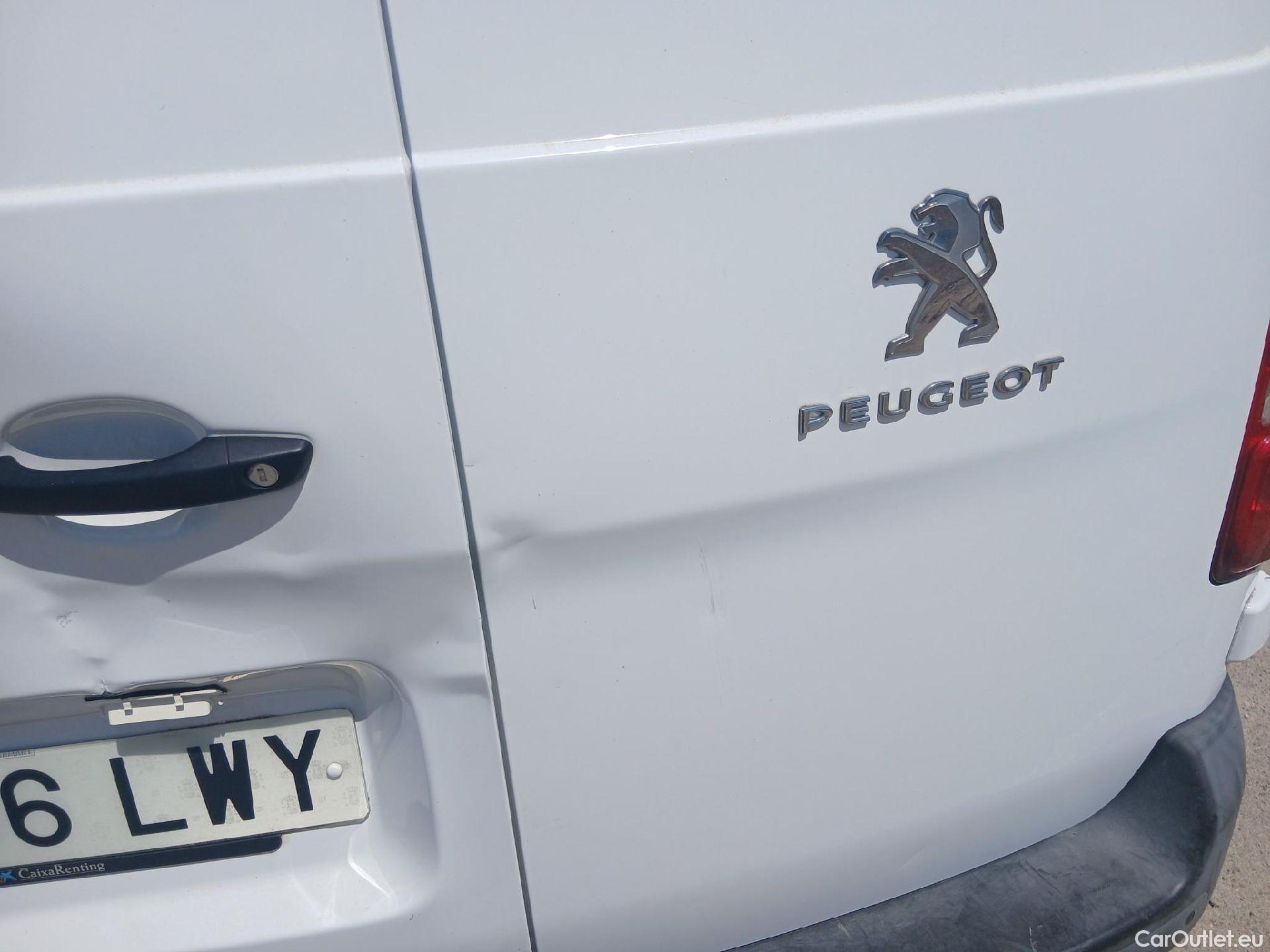  Peugeot  Expert PEUGEOT  / 2016 / 4P / furgón Furgón Pro 1.5 BlueHDi 120 Standard #28