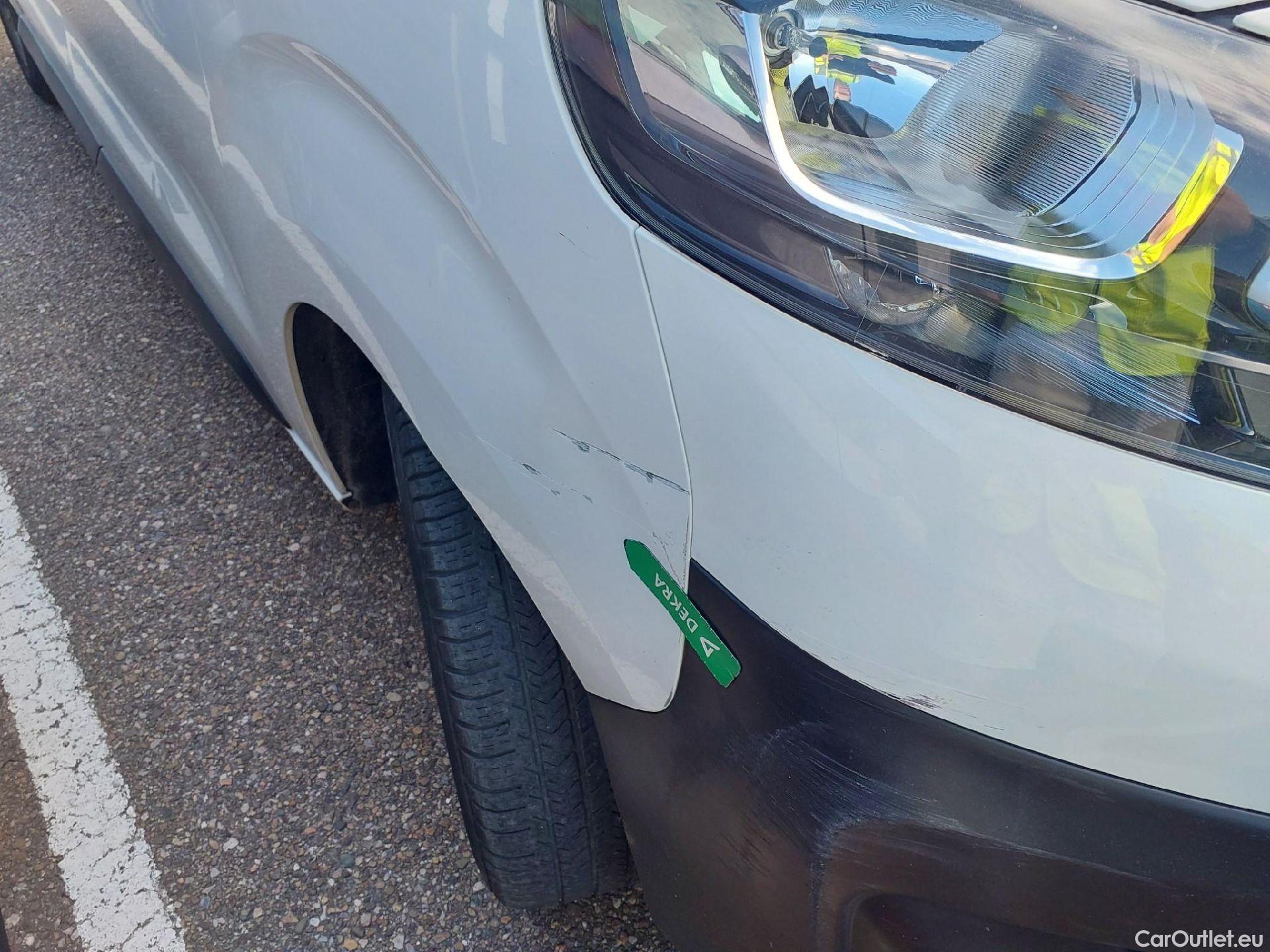  Opel  Vivaro OPEL  / 2019 / 4P / furgón 1.5 Diésel 74kW (100CV) M Std Express #35