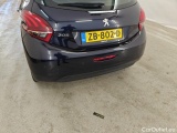  Peugeot  208 Peugeot  Signature 1.2 PureTech 82 5d #52