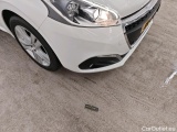 Peugeot  208 Peugeot  Signature 1.2 PureTech 82 5d #32