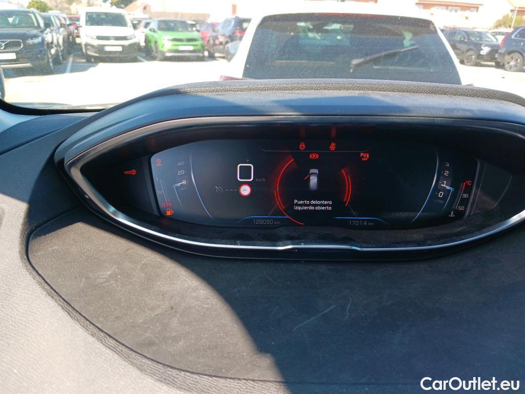  Peugeot  3008 PEUGEOT  / 2020 / 5P / todoterreno 1.5 BlueHDi 96kW (130CV) S&S Active Pack #42