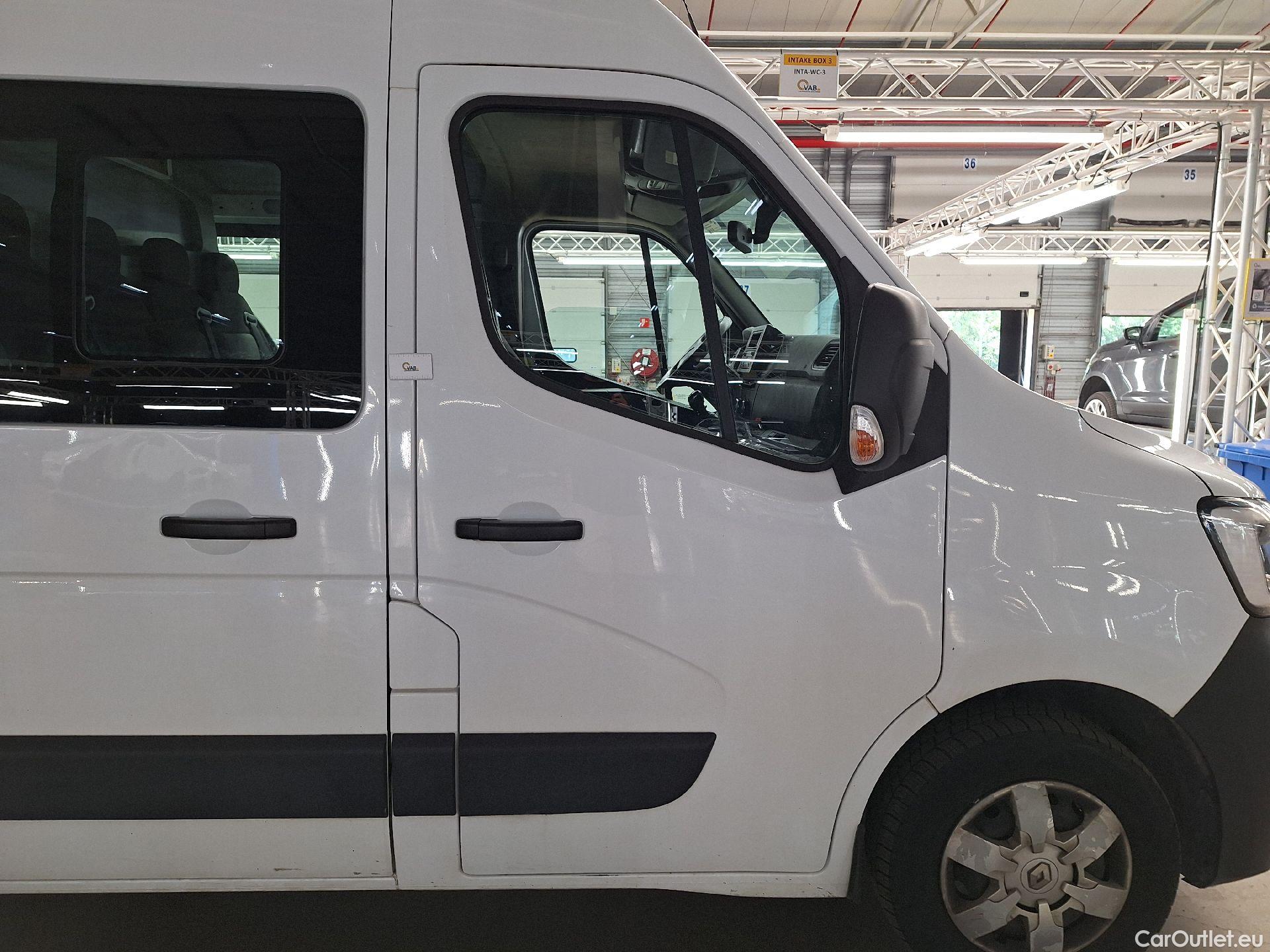  Renault  Megane Renault, _Master '19, Renault Master L2H2 Blue dCi 135 - 3.5 DC Grand Co #19