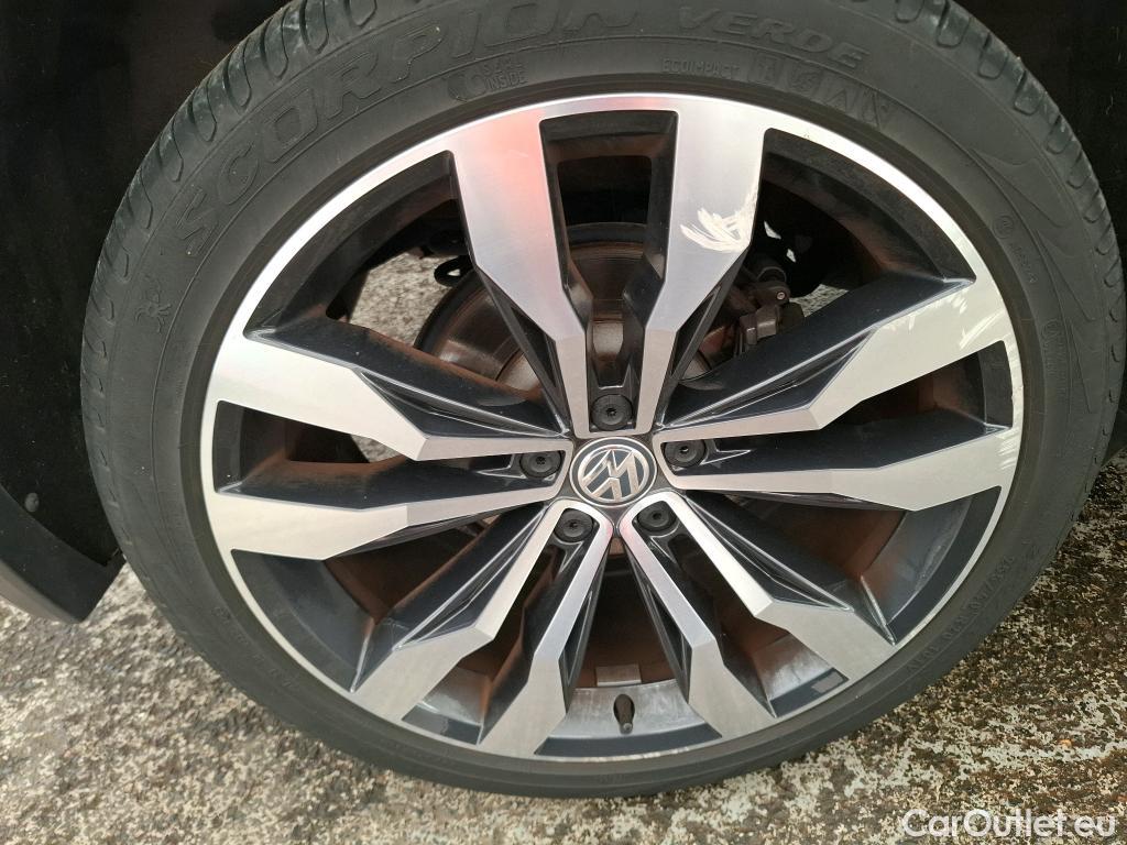  Volkswagen  Tiguan VOLKSWAGEN  5p SUV 1.5 TSI 150 EVO DSG7 Carat #1